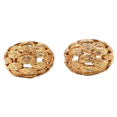18 Karat Yellow Gold Italian Designed Leaf Earrings