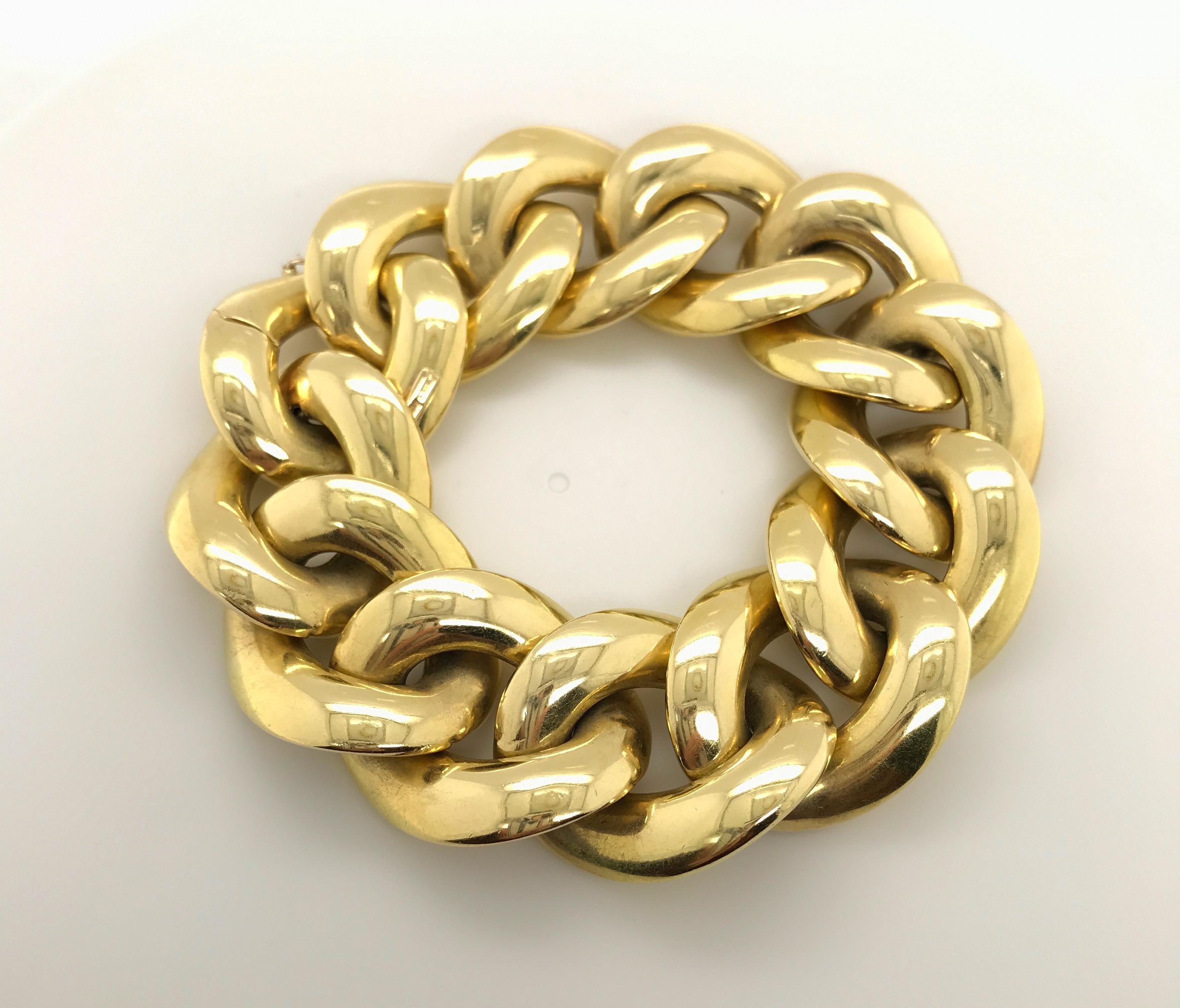 18 Karat Yellow Gold Italian Flat Curb Link Bracelet For Sale 4