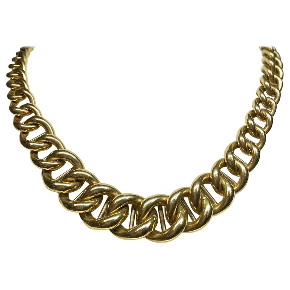 18 Karat Yellow Gold Italian Graduated Curb Link Chain Necklace