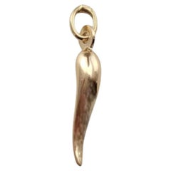 Vintage 18 Karat Yellow Gold Italian Horn Charm #20906