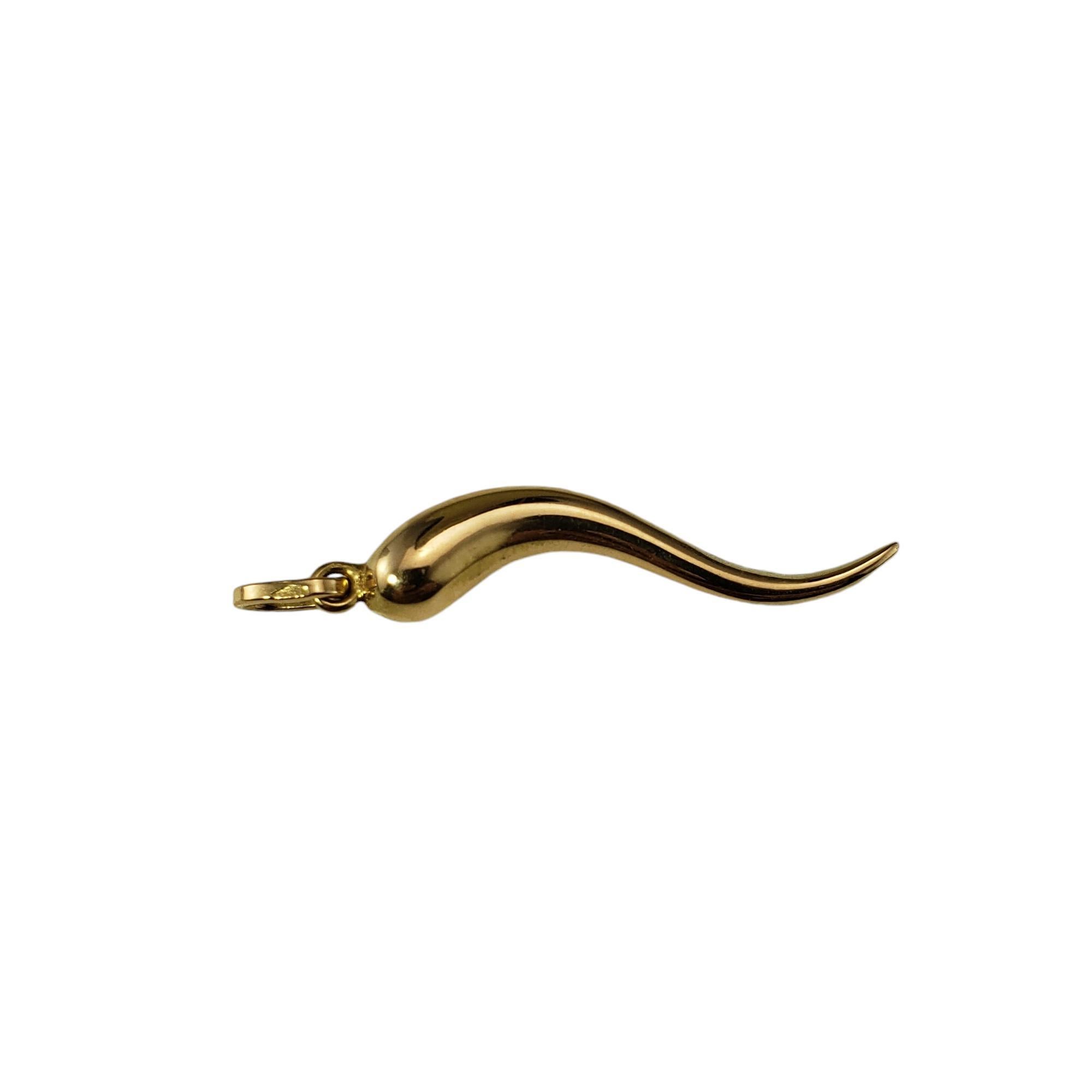 18 Karat Yellow Gold Italian Horn Pendant-

The Italian horn, or 