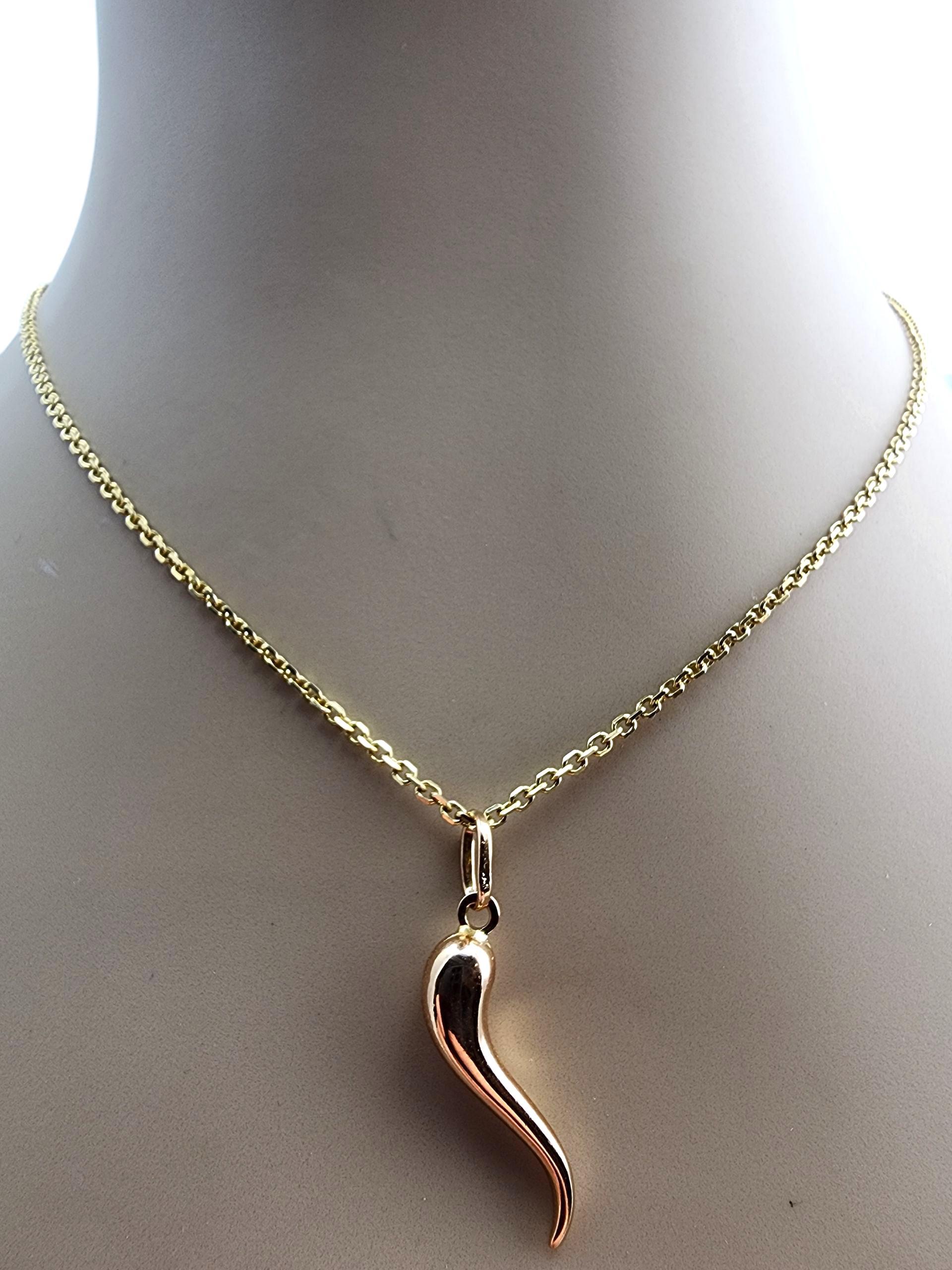 Ciondolo in oro giallo 18 carati Italian Horn #23930 in vendita 4