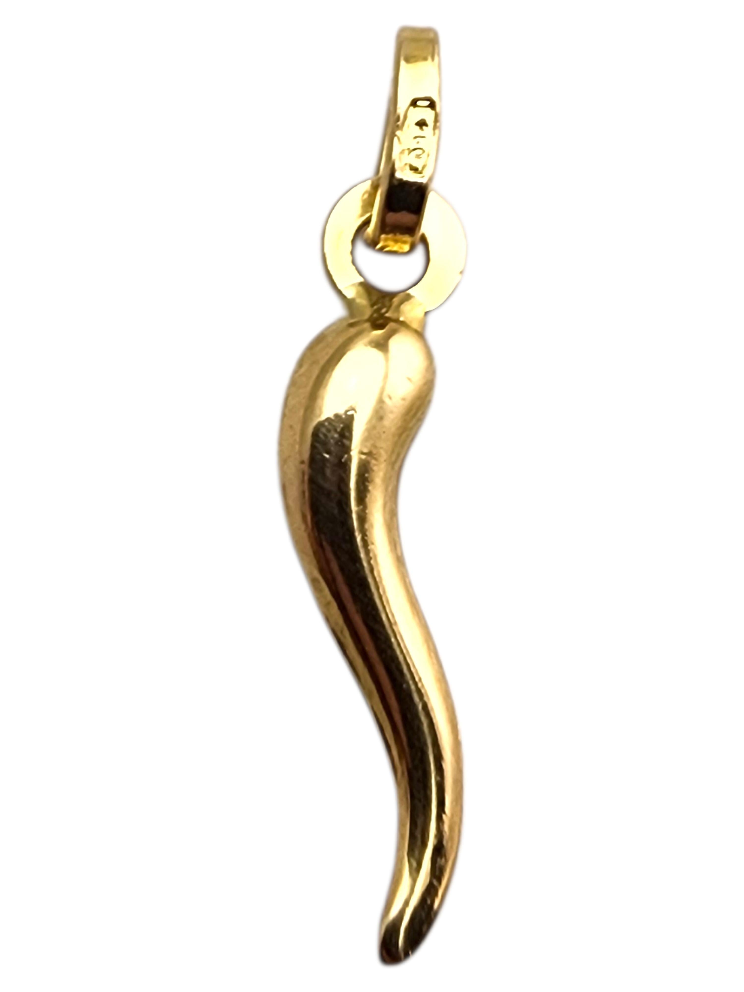 18 Karat Yellow Gold Italian Horn Pendant #24041