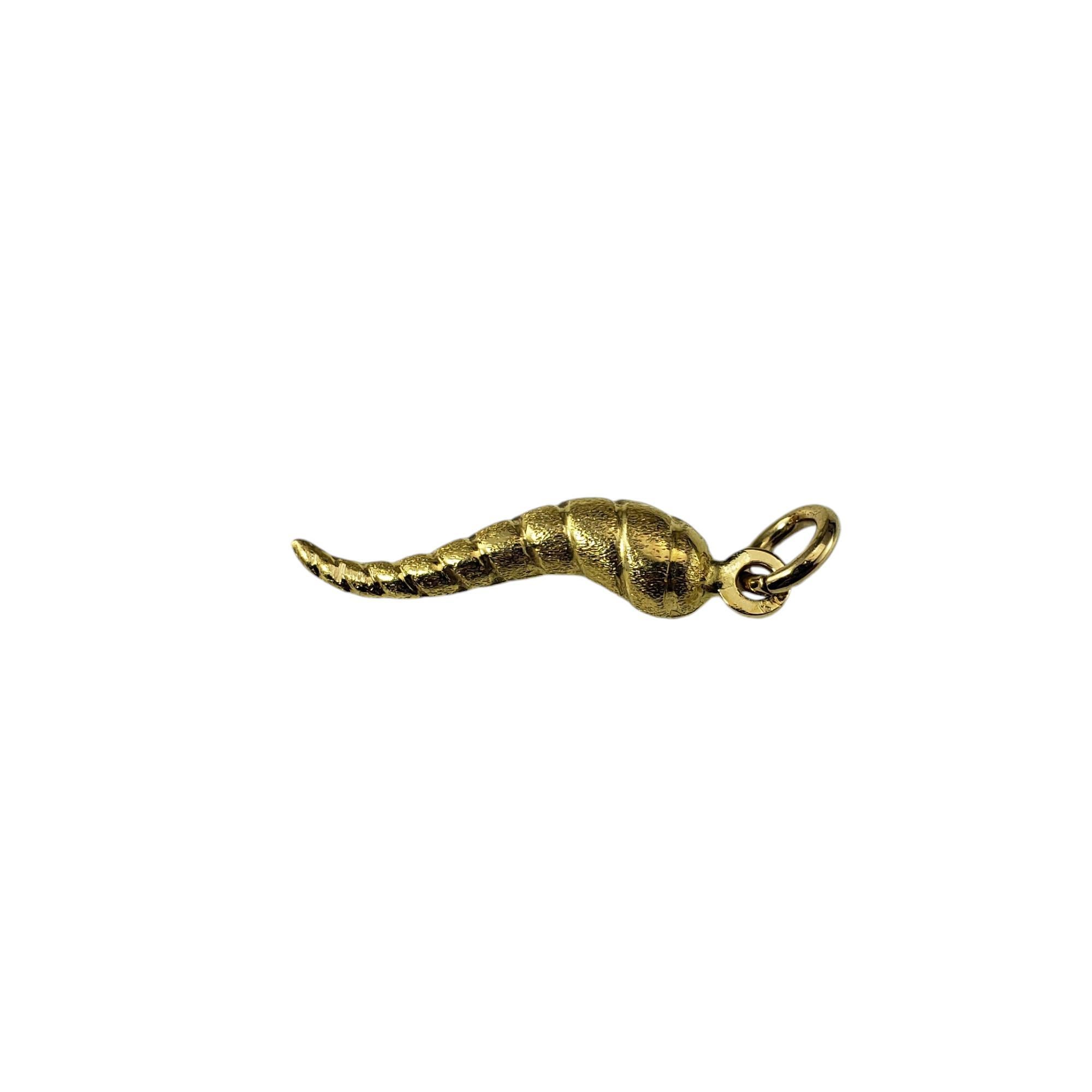 18 Karat Yellow Gold Italian Horn Pendant/Charm-

The Italian horn, or 