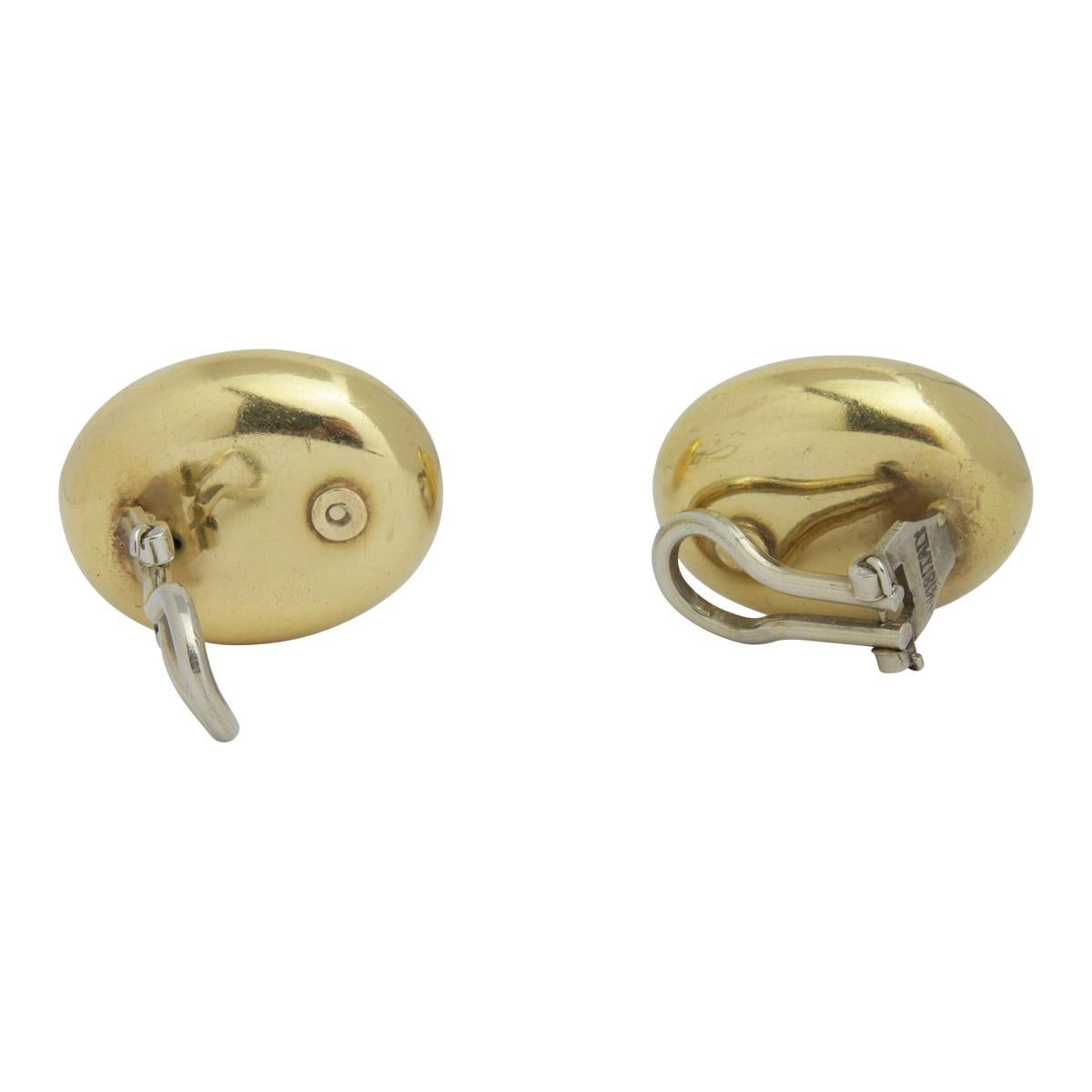 Retro 18 Karat Yellow Gold Italian Oval Ear Clips For Sale