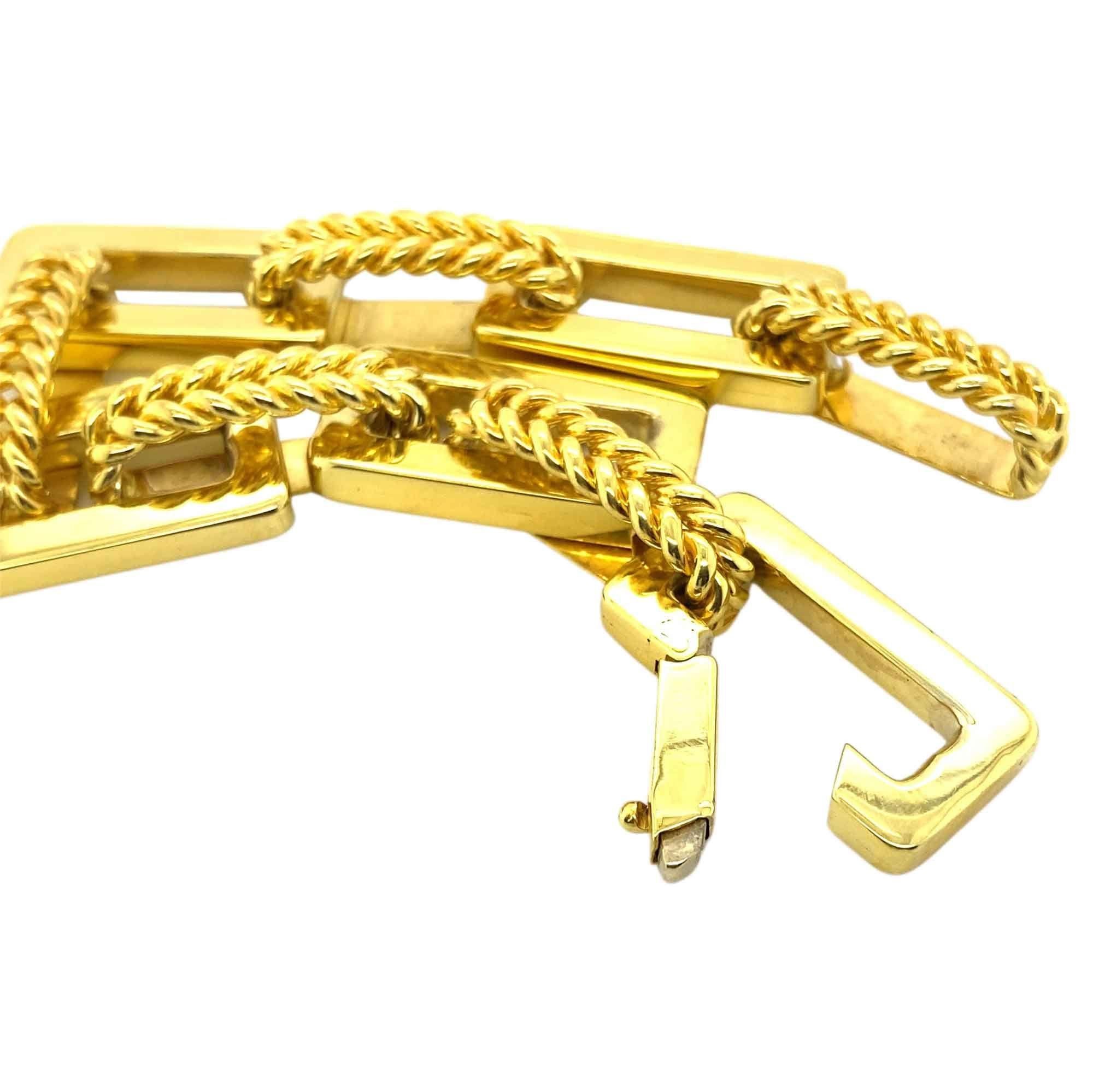 Are you looking for a bracelet with a BIG look on the wrist? Something eye-catching that could be layered with others? This fabulous 18k yellow gold bracelet could be just what you are searching for. A classic combination of big rectangular links