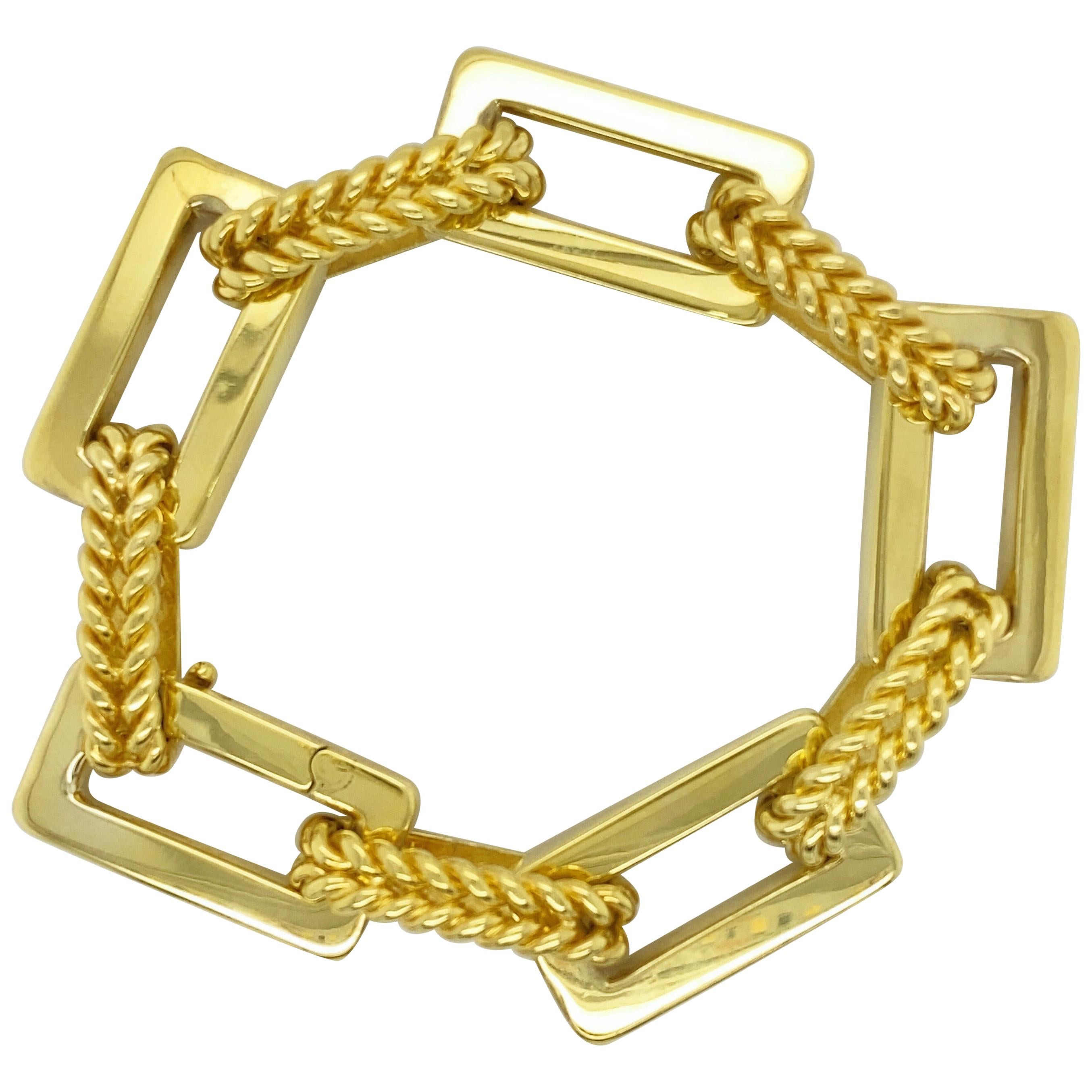 18 Karat Yellow Gold Italian Rectangular and Woven Link Bracelet For Sale