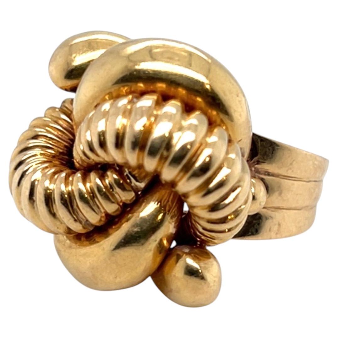 18 Karat Yellow Gold Italian Retro Cocktail Ring, circa 1930s