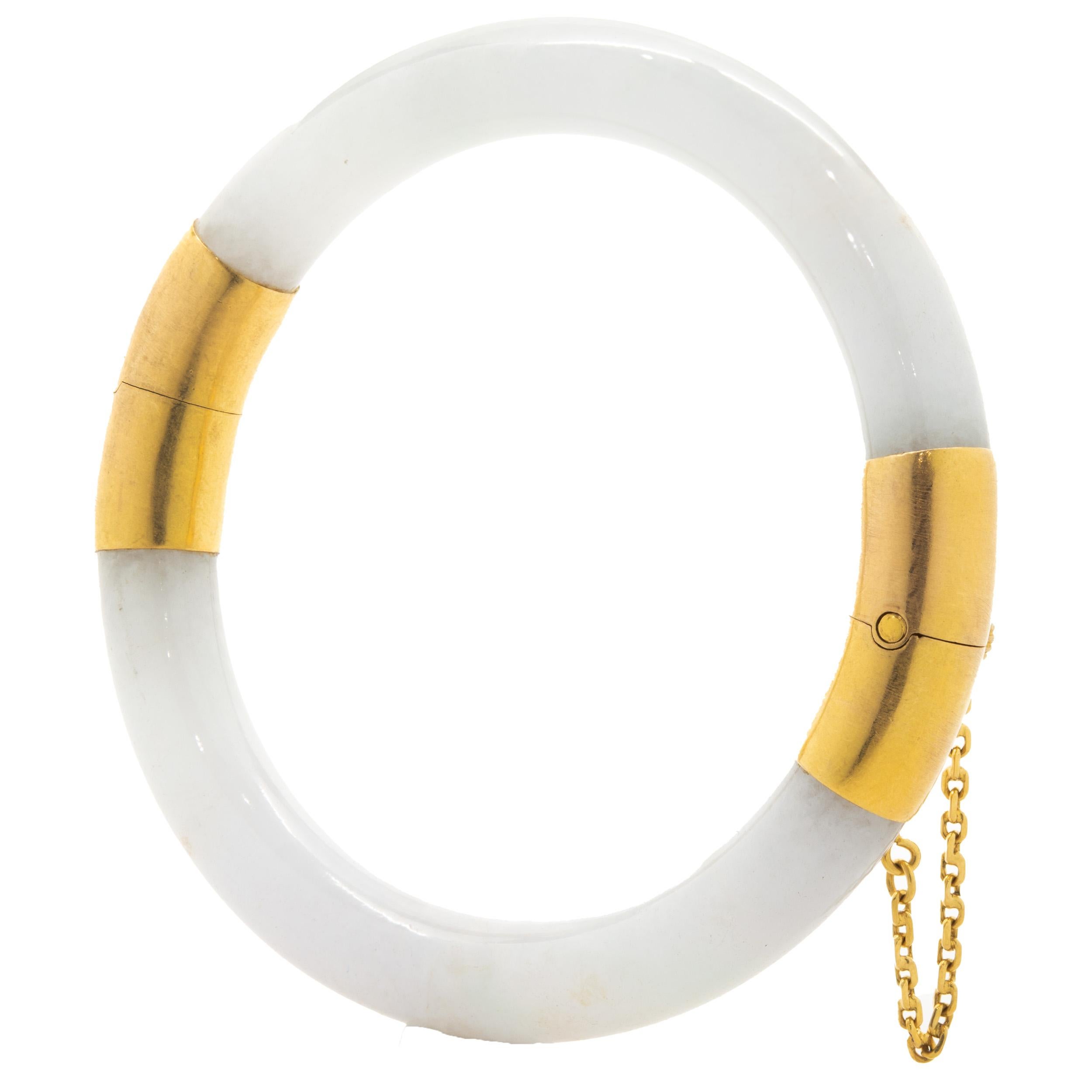 18 Karat Gelbgold Jade-Armreif im Zustand „Hervorragend“ in Scottsdale, AZ