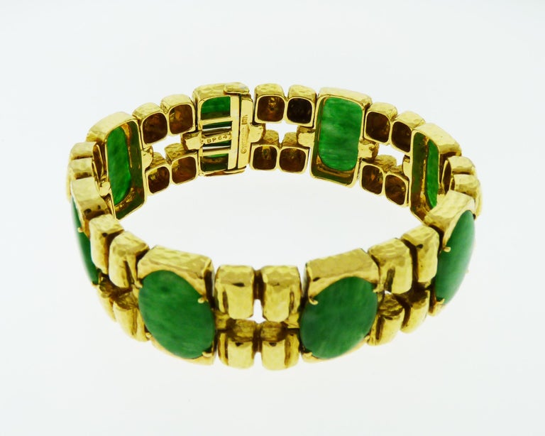 18 Karat Yellow Gold Jade Bracelet For Sale at 1stdibs