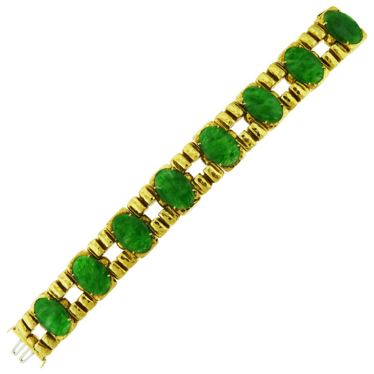 18 Karat Yellow Gold Jade Bracelet For Sale at 1stdibs