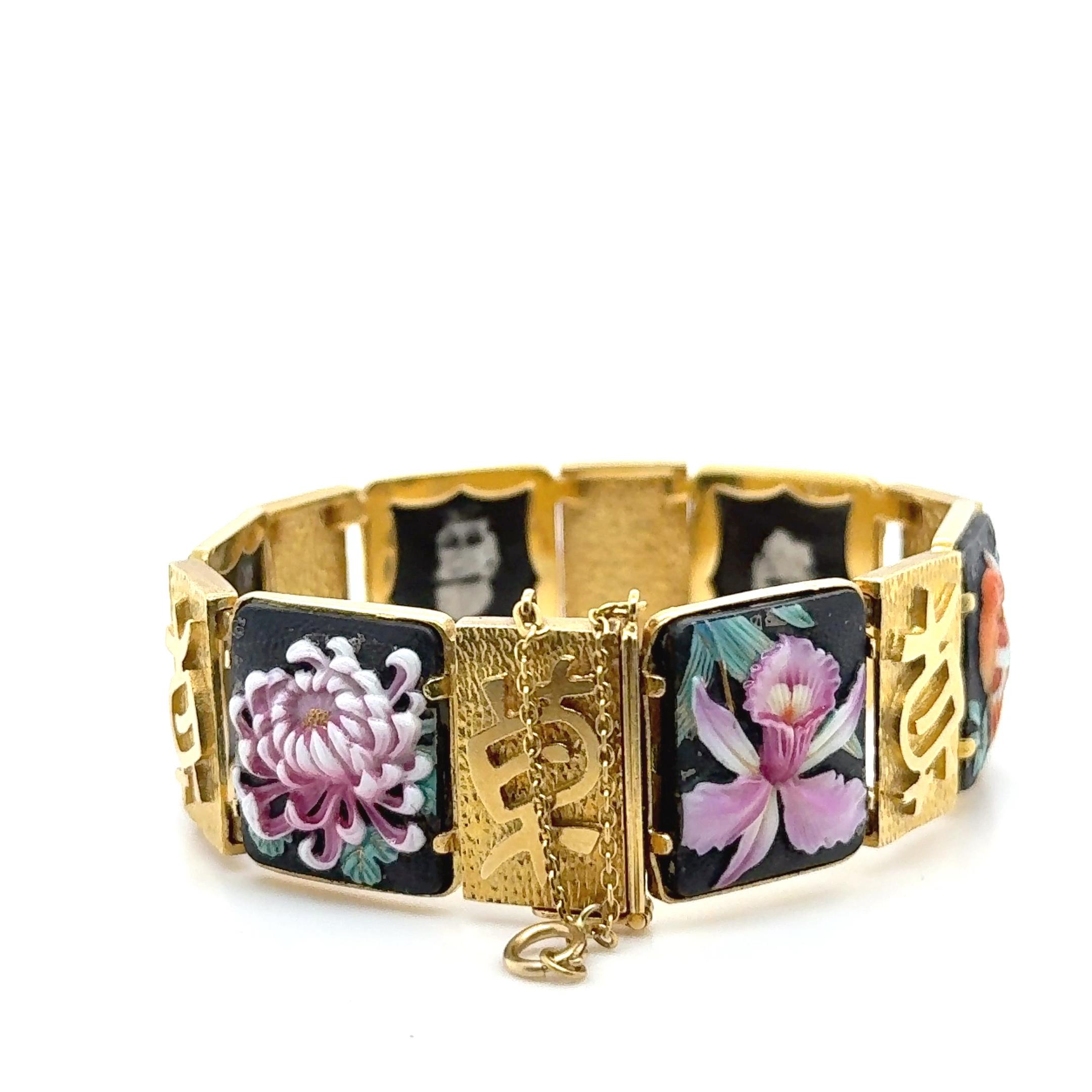 Bracelet en or jaune 18 carats en émail japonais Kanji avec symbole de longévité Bon état - En vente à Coral Gables, FL