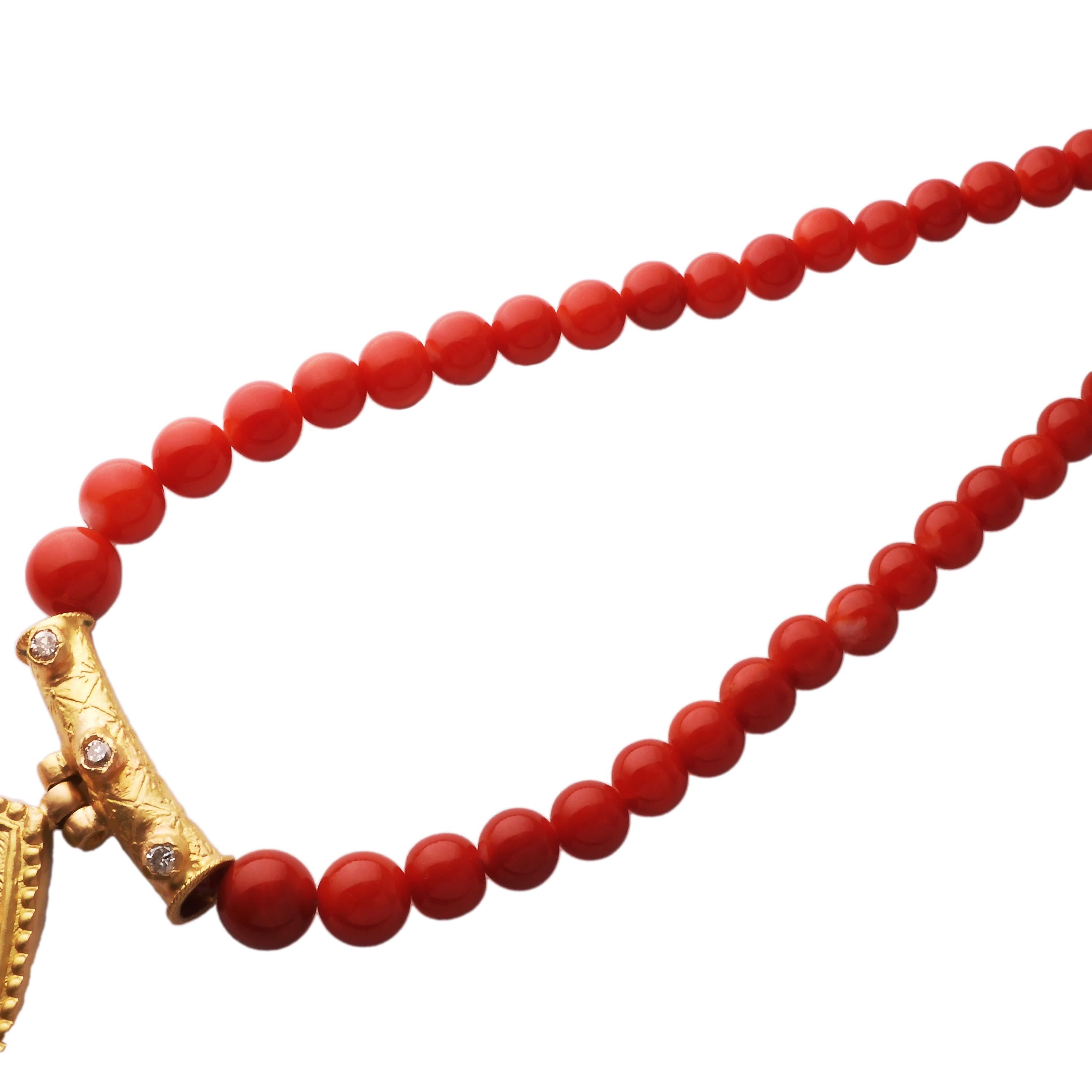 Pear Cut 18 Karat Yellow Gold Red Coral Pendant and Necklace of Graduated Beads For Sale