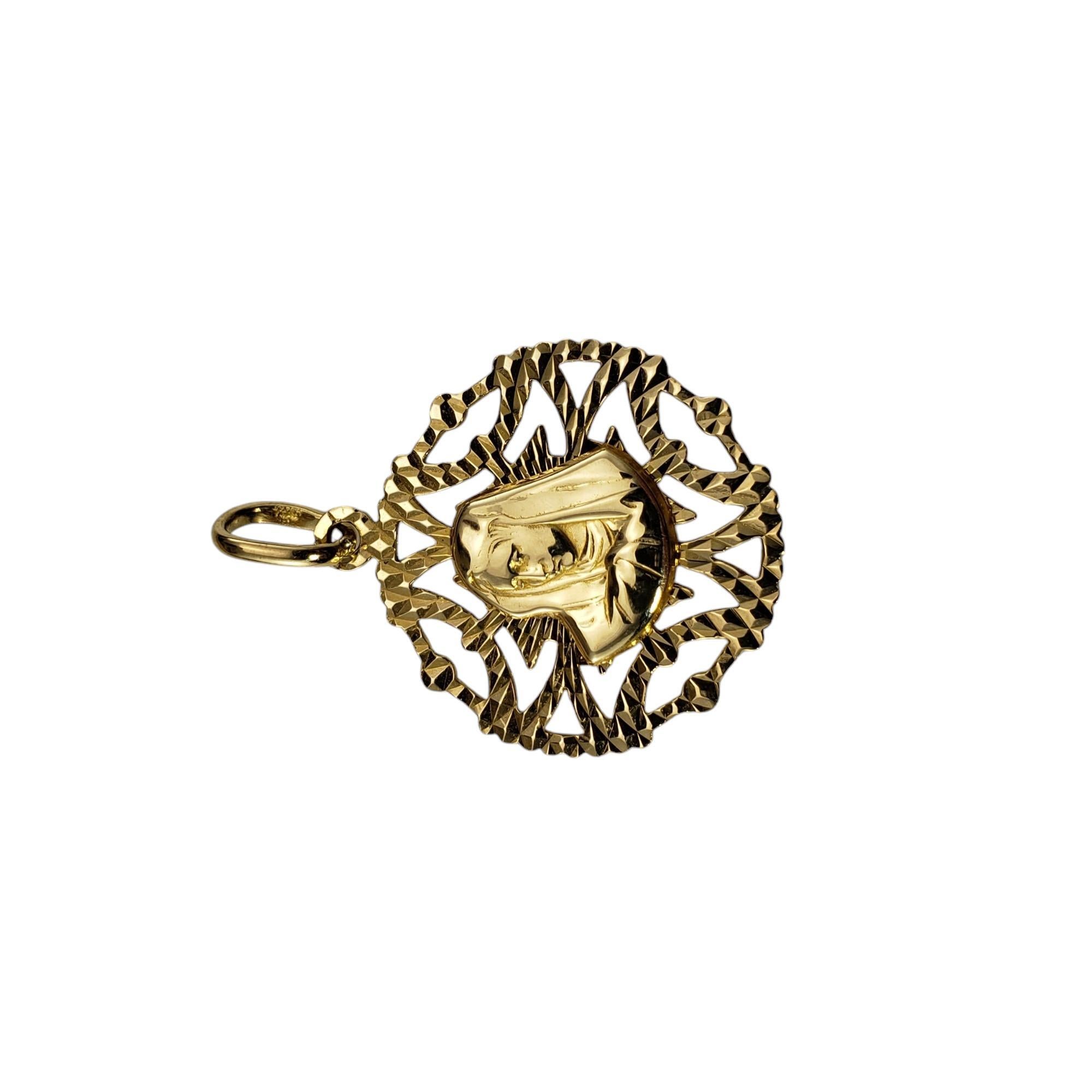 18 Karat Yellow Gold Jesus and Virgin Mary Reversible Pendant #20347 In Good Condition For Sale In Washington Depot, CT