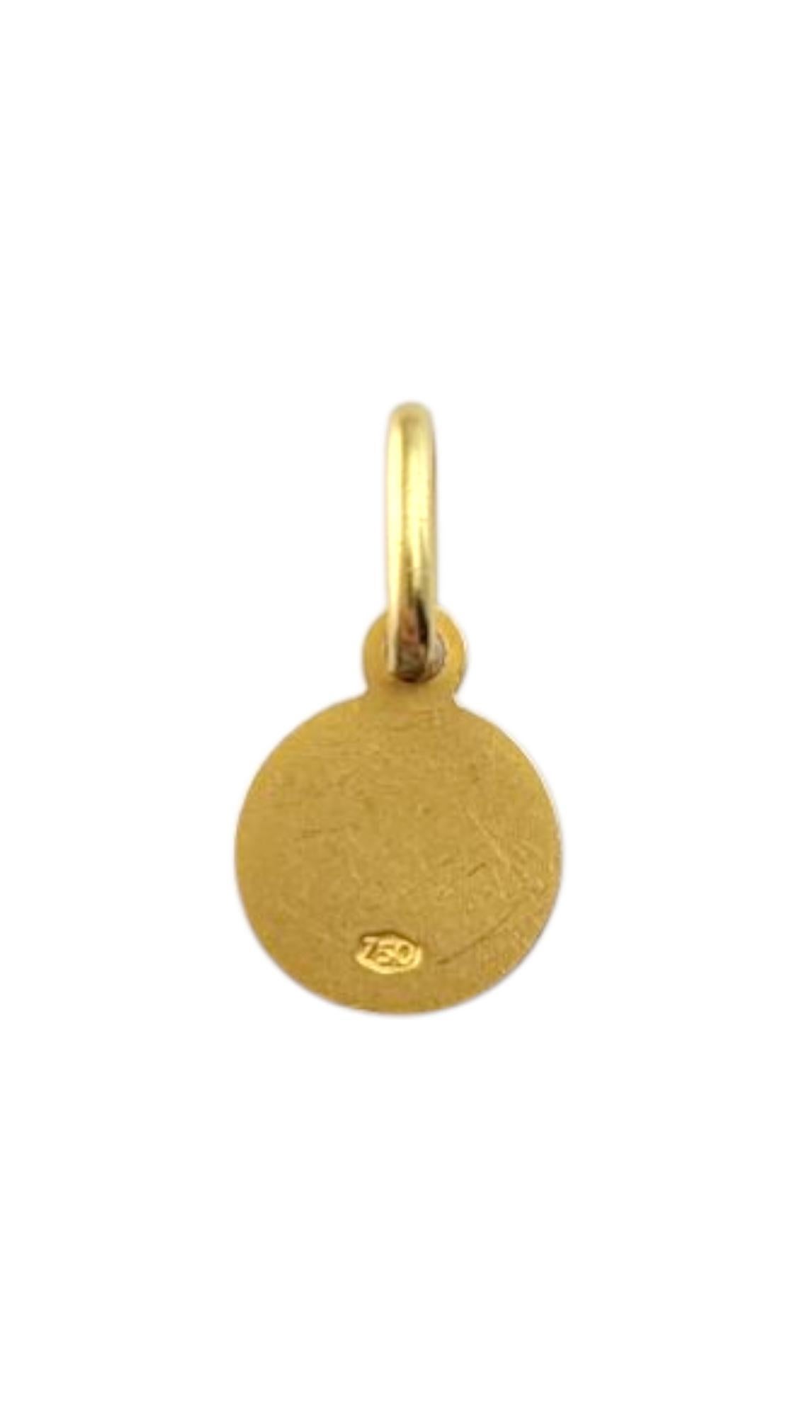 18K Yellow Gold Jesus Pendant-

This 18K Yellow Gold Jesus Pendant is a powerful expression of faith and devotion, ideal for those who want to wear a bold and meaningful symbol close to their heart. With its rich gold shine and detailed