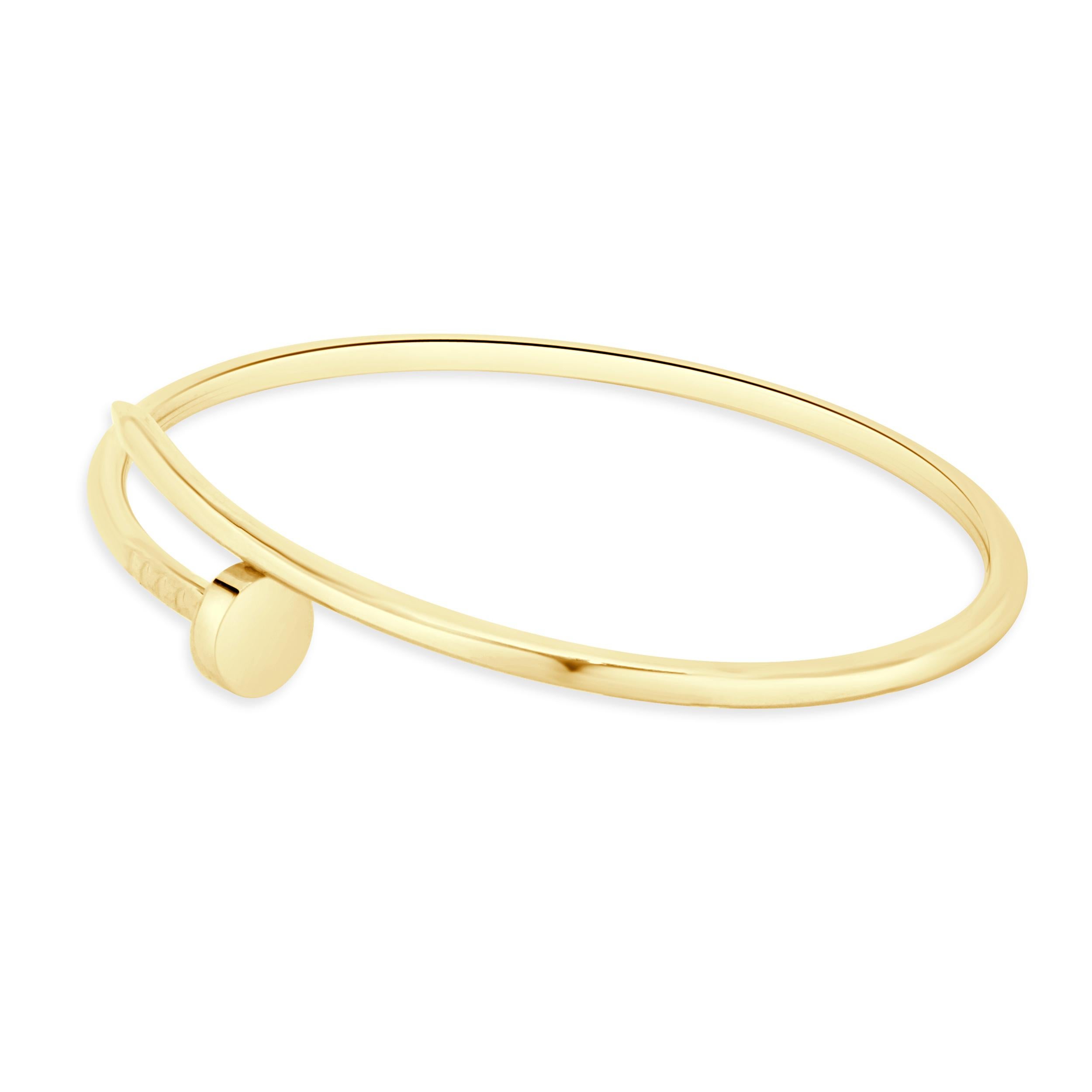 Designer: Cartier
Material: 18K yellow gold
Dimensions: bracelet will fit up to a 6.25-inch wrist
Size: 17
Weight: 9.57 grams
Complete with original papers, no box