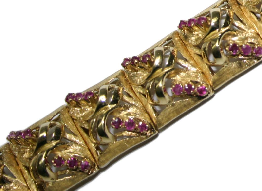 This Is An 18k Yellow Gold Ladies Ruby Bracelet.
This Bracelet Features 90 Round Shape Rubies With A Total Carat Weight of 1.80 carat Mounted In Prong Settings.
This Bracelet Weighs 42.50 Grams, Measures 6.8