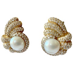 Vintage 18 Karat Yellow Gold Ladies Clip-On Earrings with South Sea Pearls and Diamonds