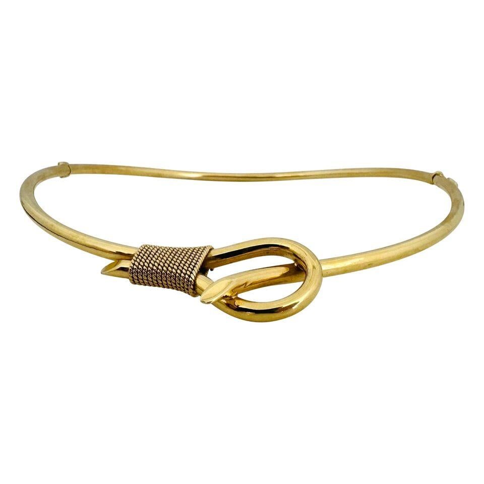 18 Karat Gelbgold Damen-Halskette mit ausgefallenem Knoten-Röhrenkragen im Zustand „Gut“ im Angebot in Guilford, CT