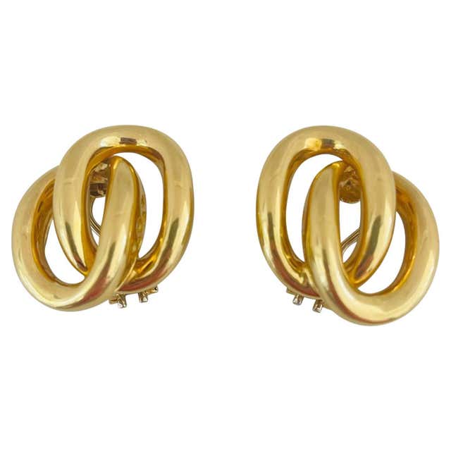 18 Karat Yellow and White Gold Ladies Interlocking Ring For Sale at 1stDibs