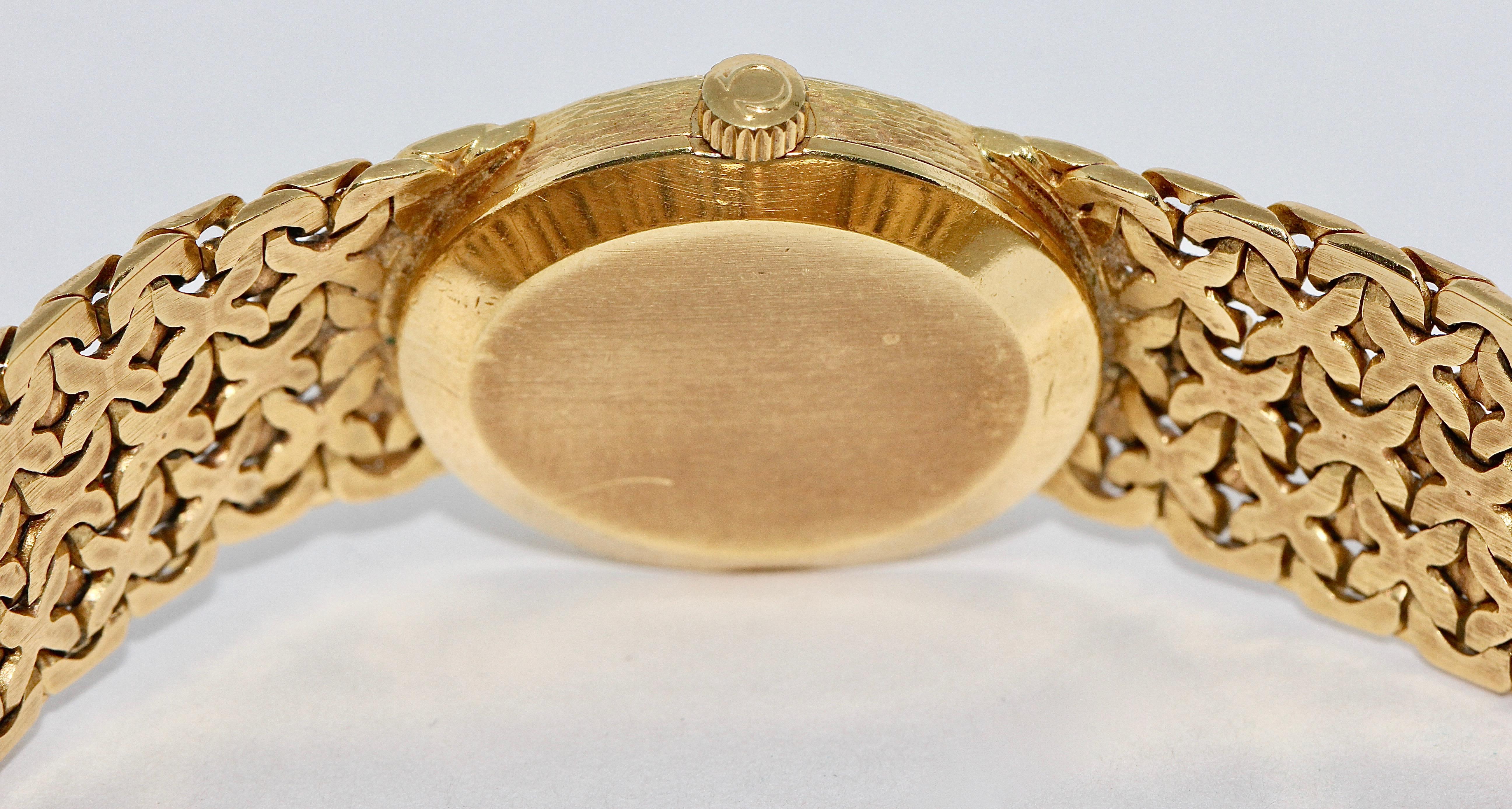Montre-bracelet pour femme Omega De Ville en or jaune 18 carats avec cadran en lapis-lazuli Pour femmes en vente