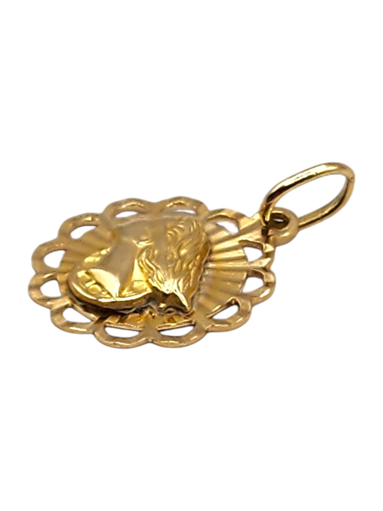 18 Karat Yellow Gold Lady Fortuna Pendant

This gorgeous Lady Fortuna pendant was meticulously crafted from 18K yellow gold!

Lady Fortuna is the Roman goddess of prosperity. 

Size: 20.62mm X 17.54mm X 2.29mm

Weight: 2.13 g/ 1.37 dwt

Hallmark: