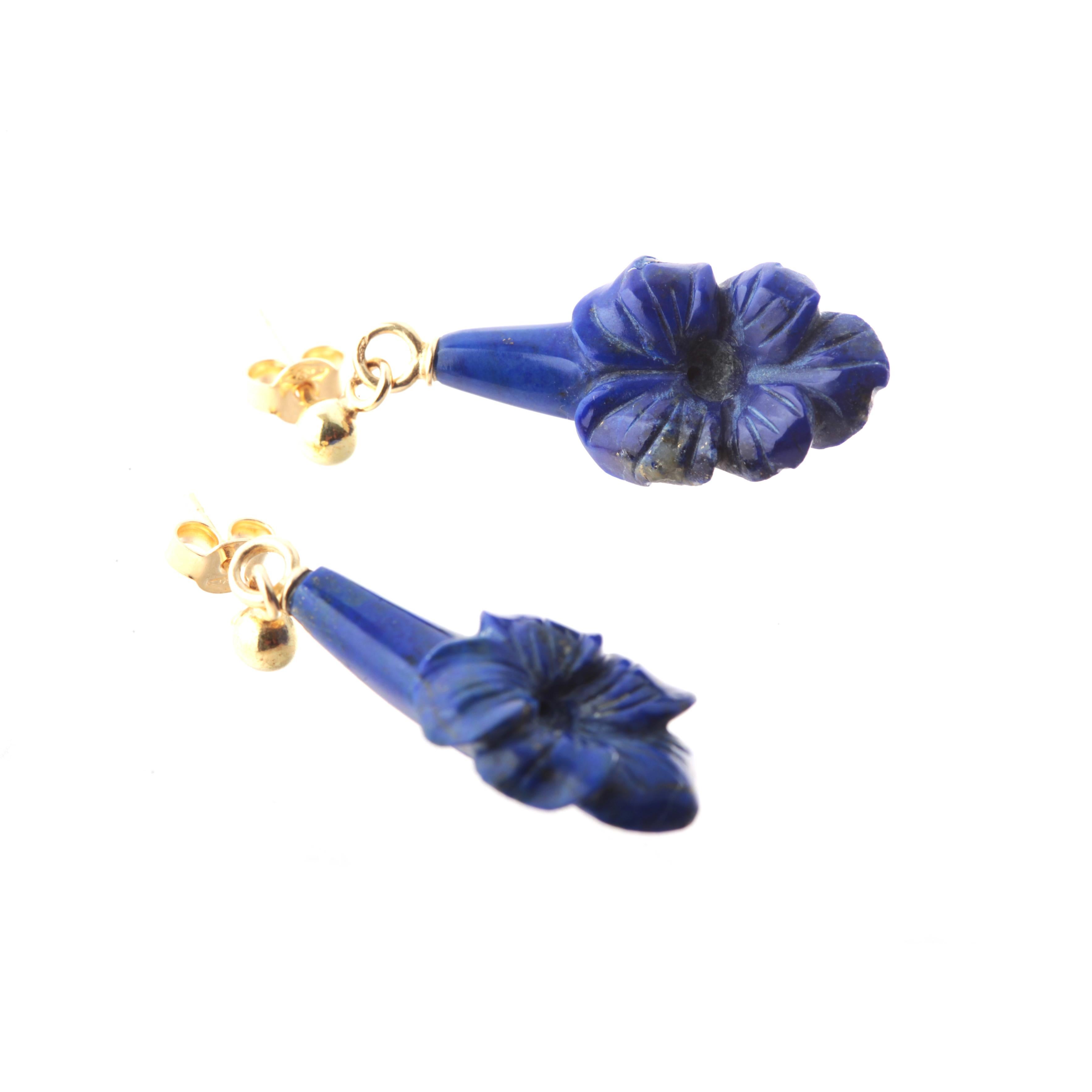 18 Karat Yellow Gold Lapis Lazuli Flower Drop Modern Cocktail Chic Earrings For Sale 3