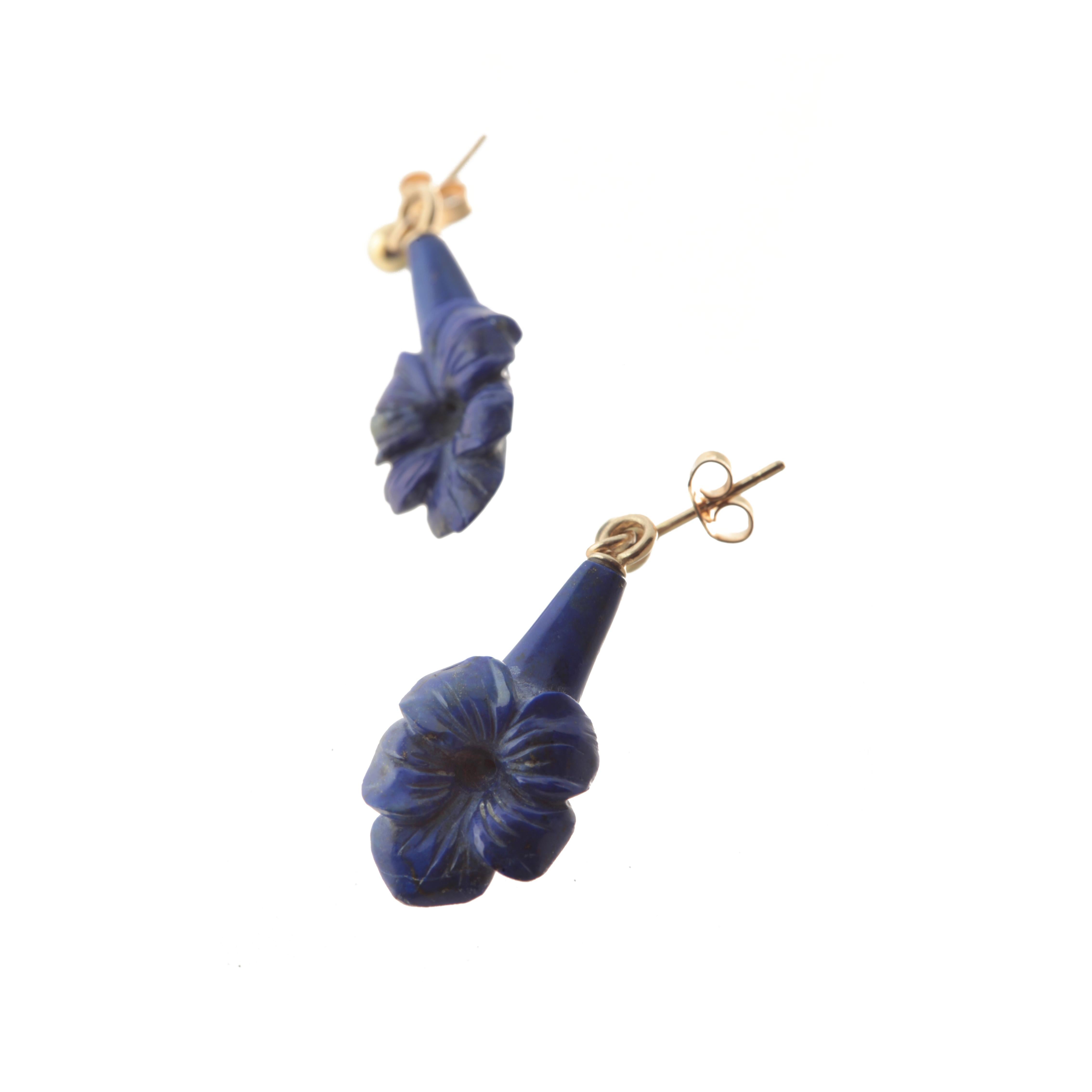 Mixed Cut 18 Karat Yellow Gold Lapis Lazuli Flower Drop Modern Cocktail Chic Earrings For Sale