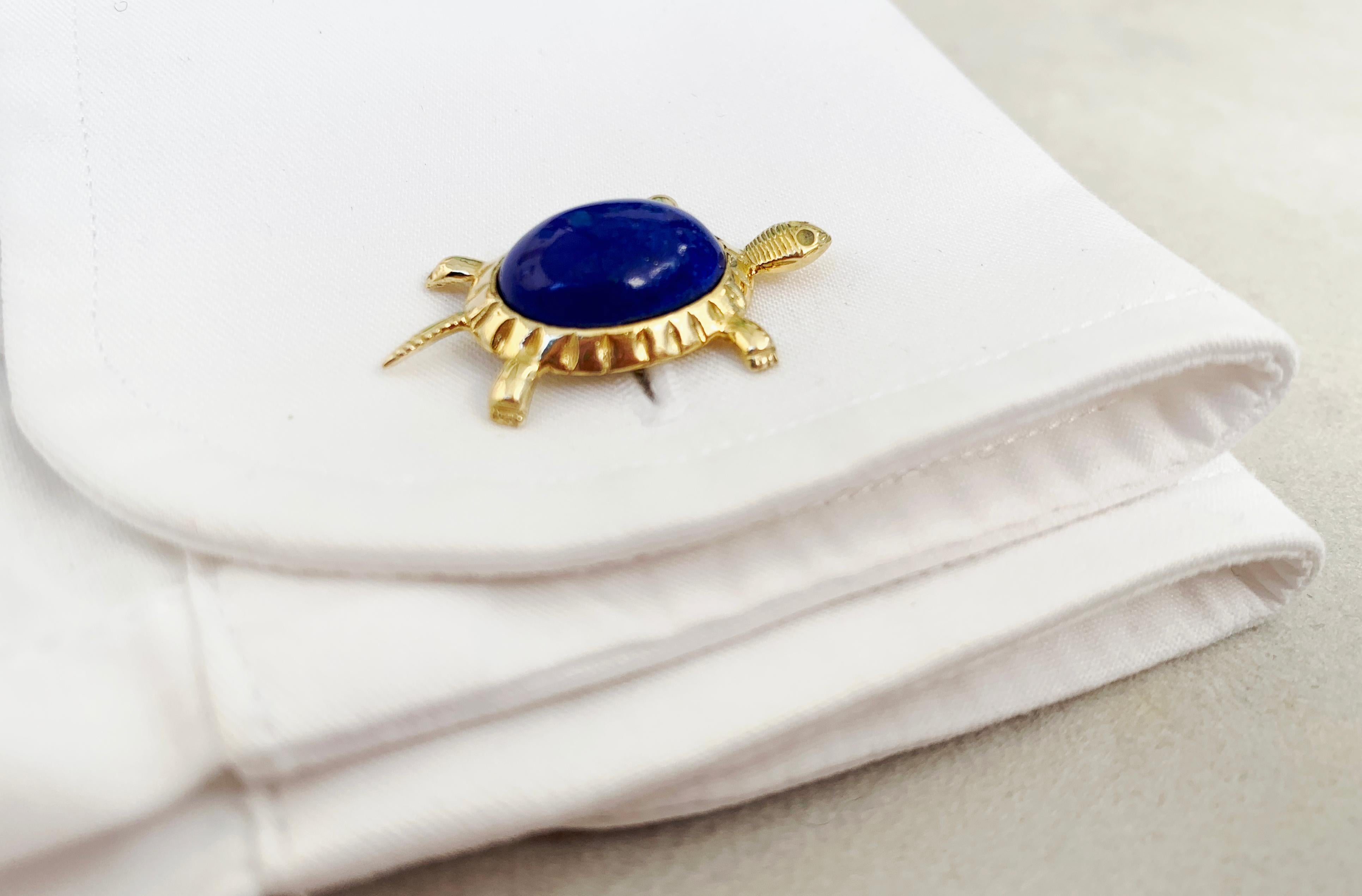 Women's or Men's 18 Karat Yellow Gold Lapis Lazuli Turtle Cufflinks For Sale