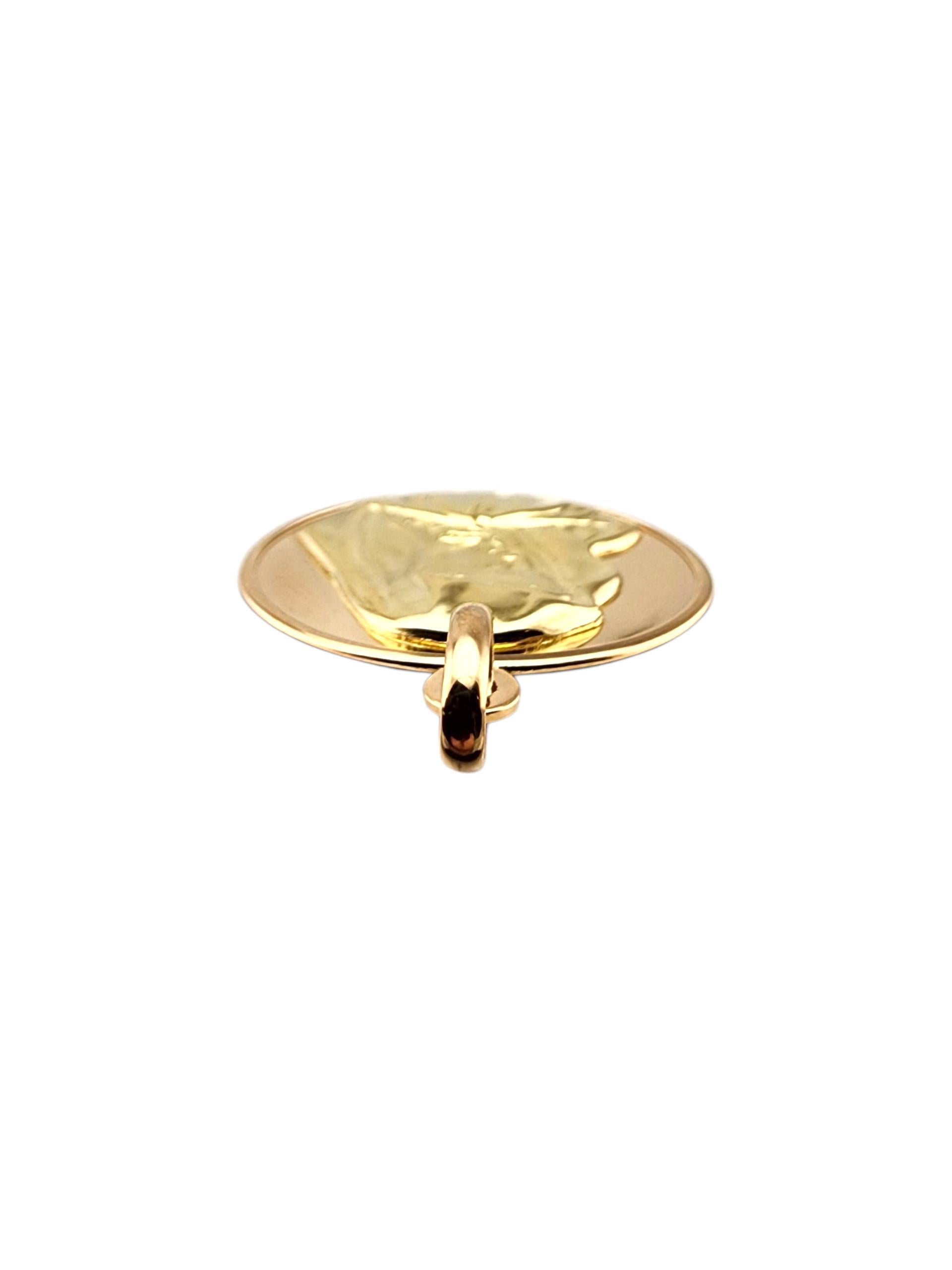 Pendentif en or jaune 18 carats Vierge Marie Sainte Mère #23164 Pour femmes en vente