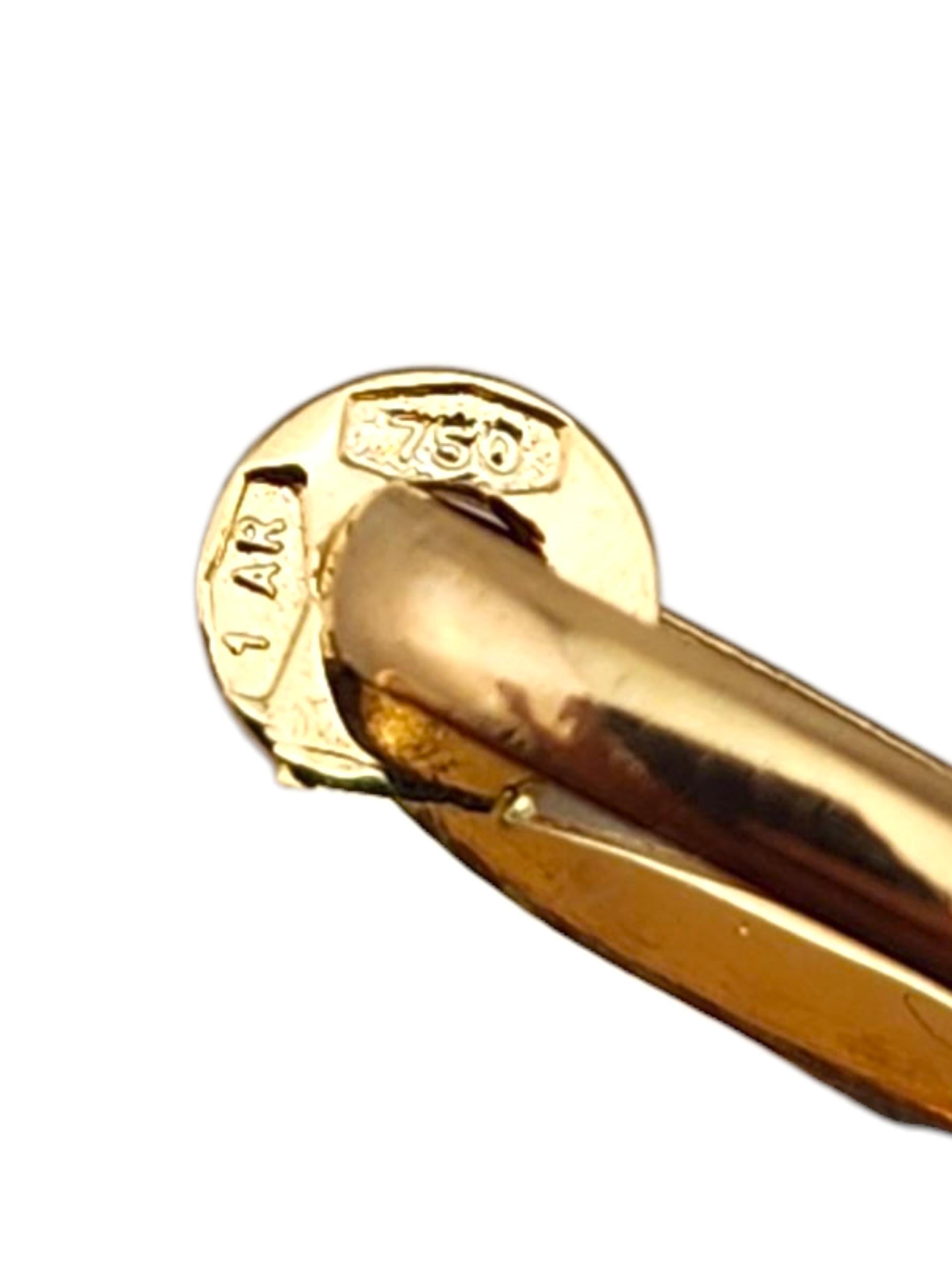 Pendentif en or jaune 18 carats Vierge Marie Sainte Mère #23164 en vente 2