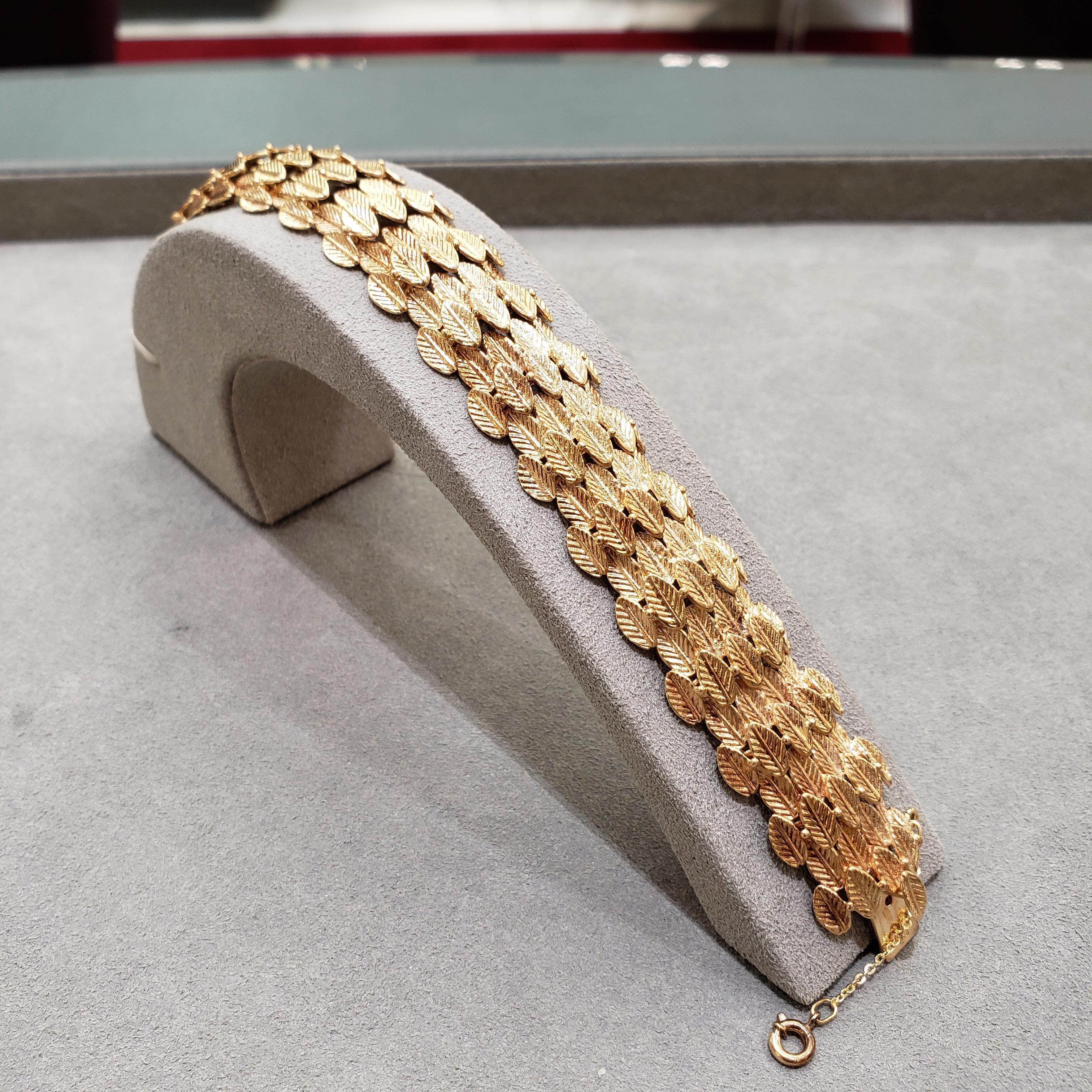 Contemporary Roman Malakov 18 Karat Yellow Gold Leaf Bracelet For Sale