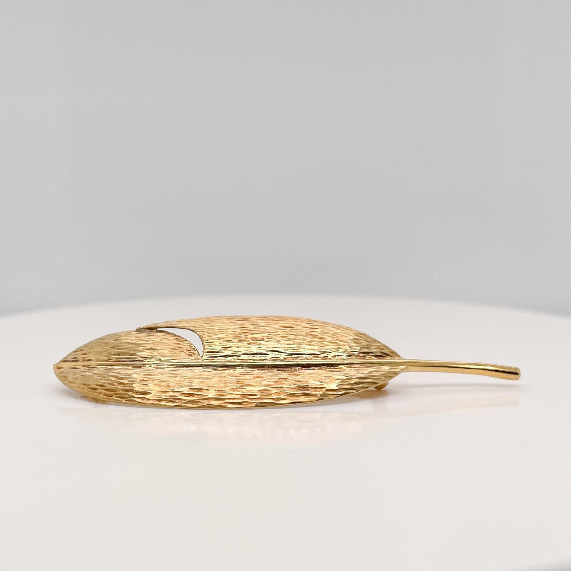Women's 18 Karat Yellow Gold Leaf or Feather Brooch by Angela Cummings for Tiffany & Co. For Sale
