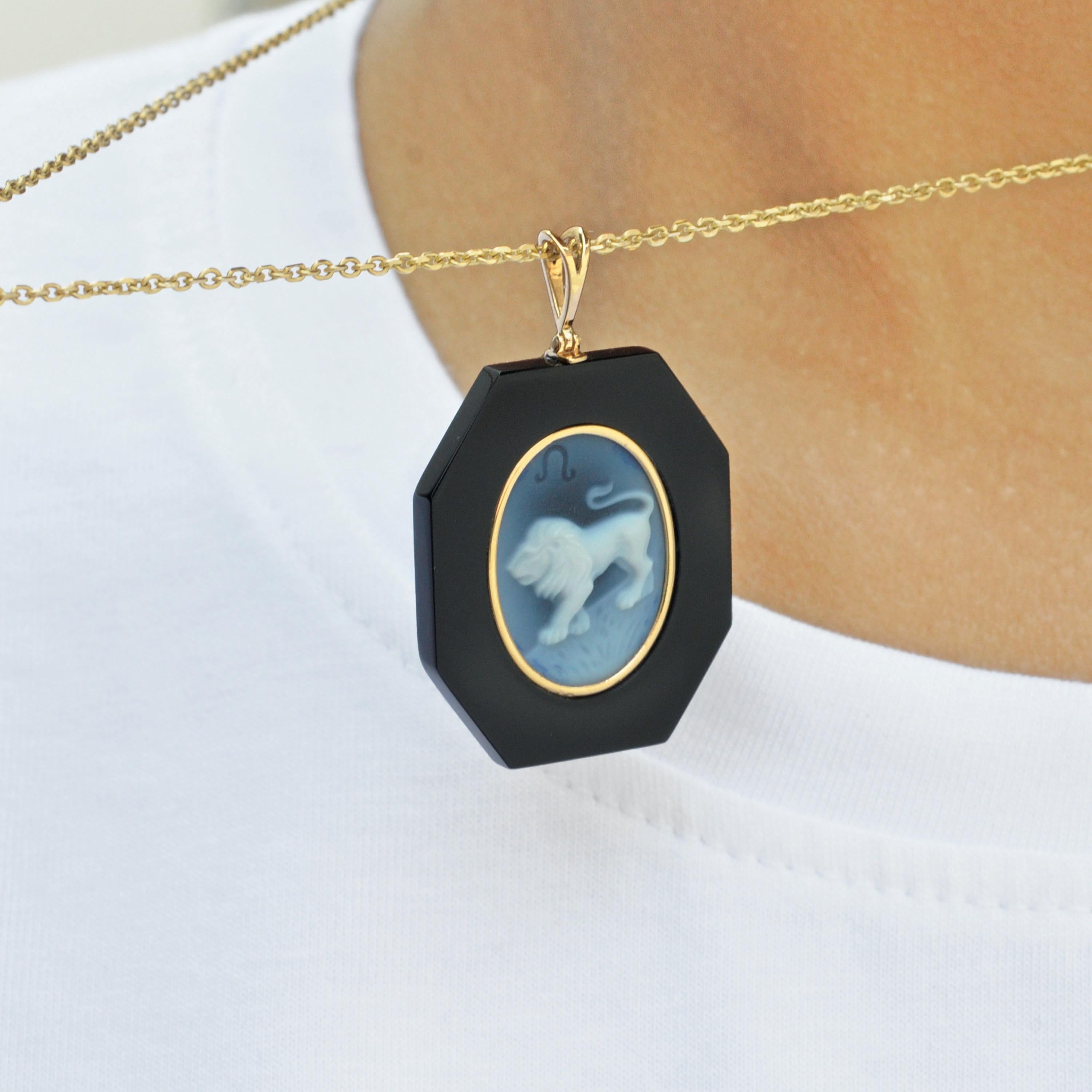 Women's or Men's 18 Karat Yellow Gold Leo Zodiac Agate Cameo Black Onyx Pendant Necklace For Sale