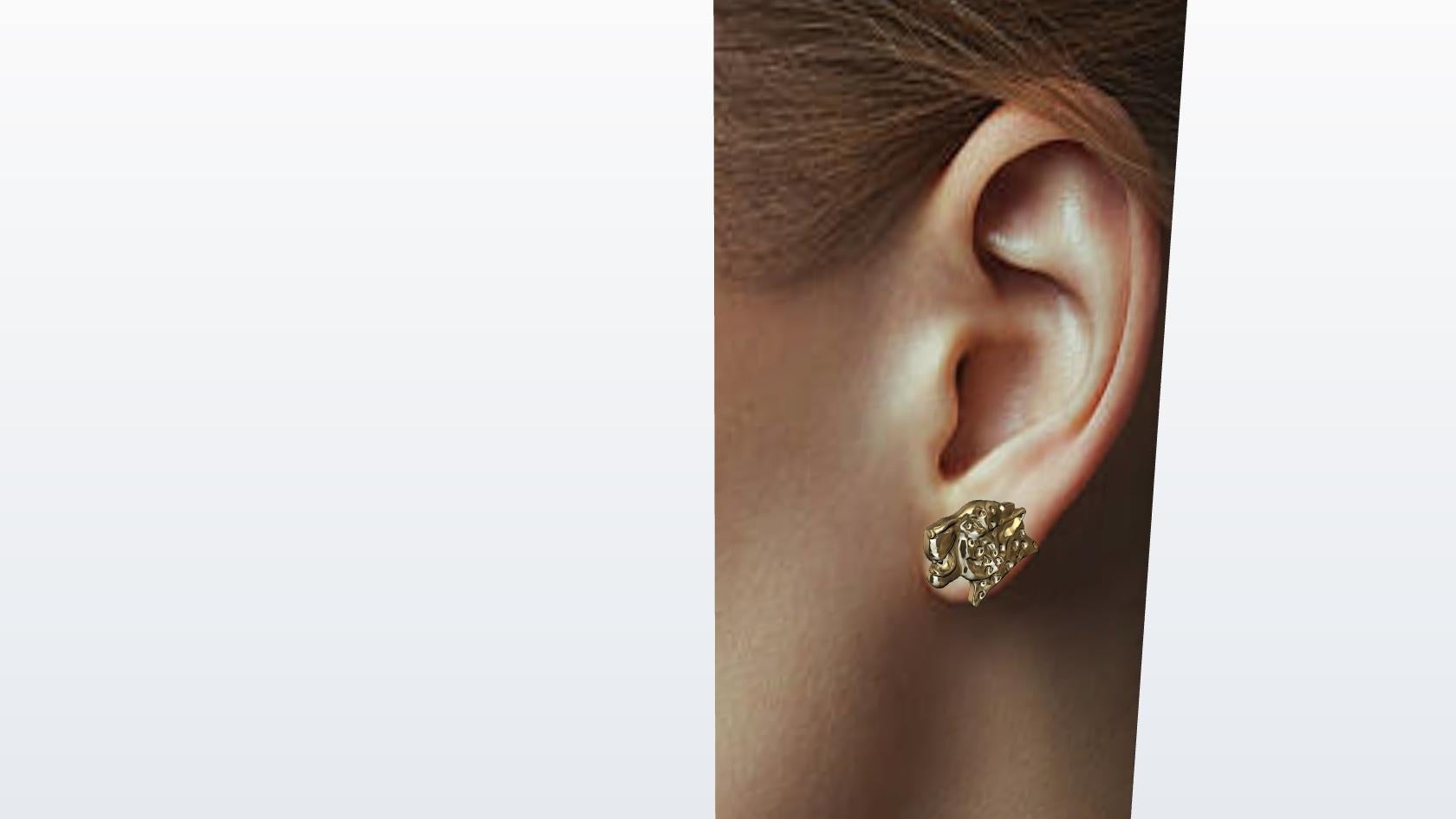 18 Karat Yellow Gold Leopard Stud Earrings For Sale 1