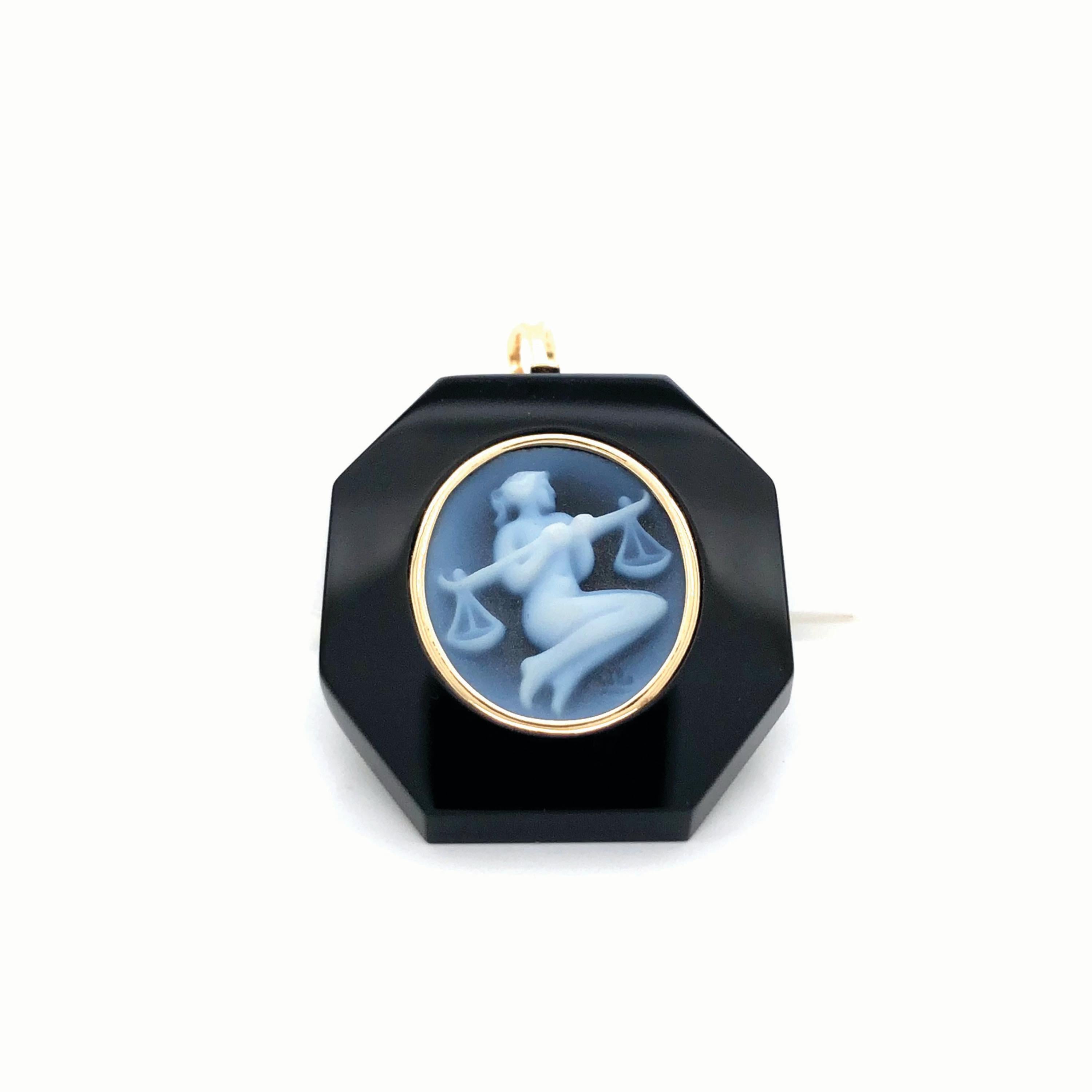 18 Karat Yellow Gold Libra Zodiac Agate Cameo Black Onyx Pendant Necklace For Sale 4