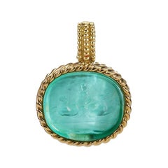 18 Karat Yellow Gold Light Blue Pendant