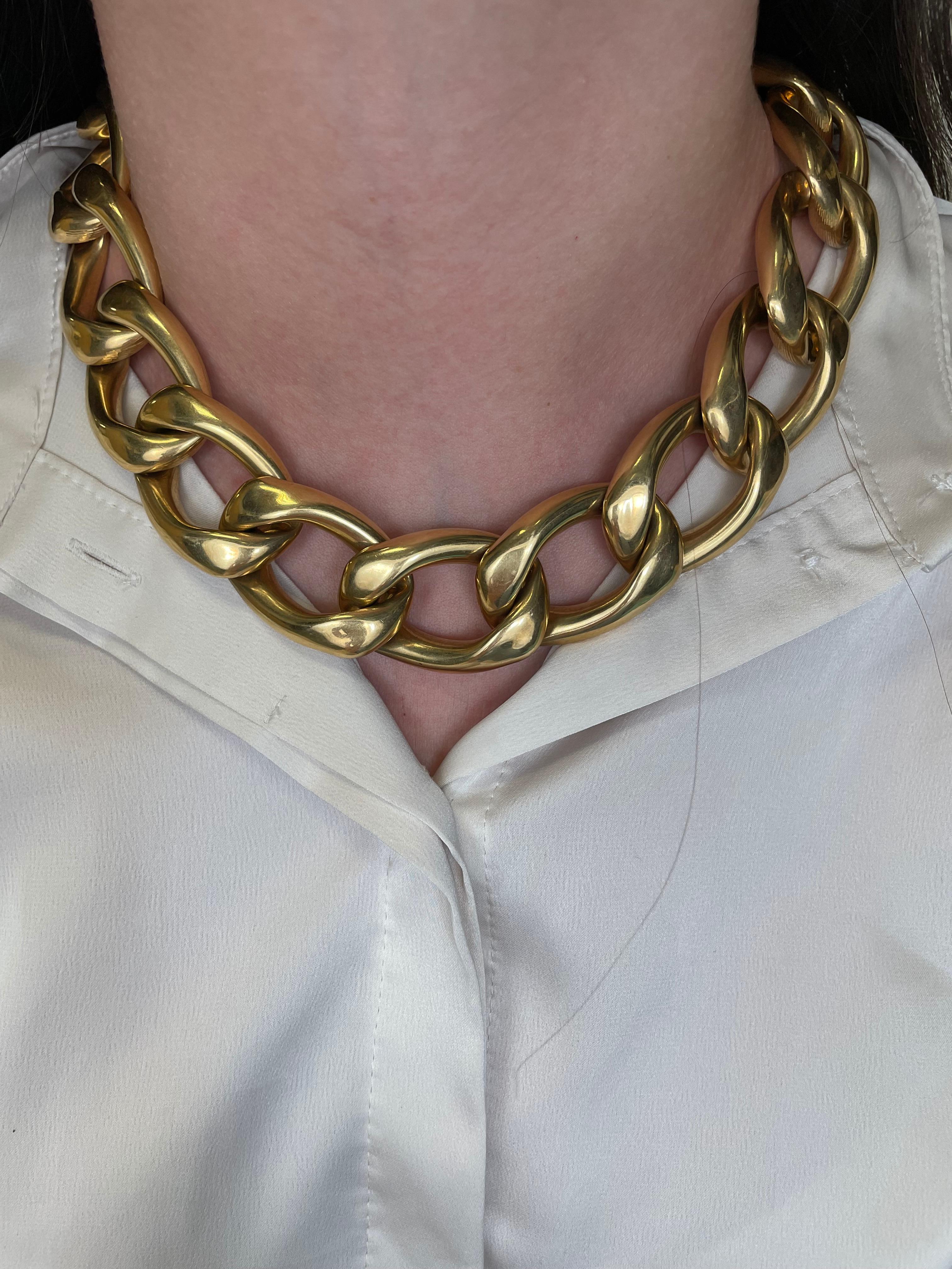 Statement 18-karat yellow gold chain / link necklace, 196.35 grams.
Accommodated with an up to date appraisal by a GIA G.G., please contact us with any questions. Thank you.

Item number
N6311