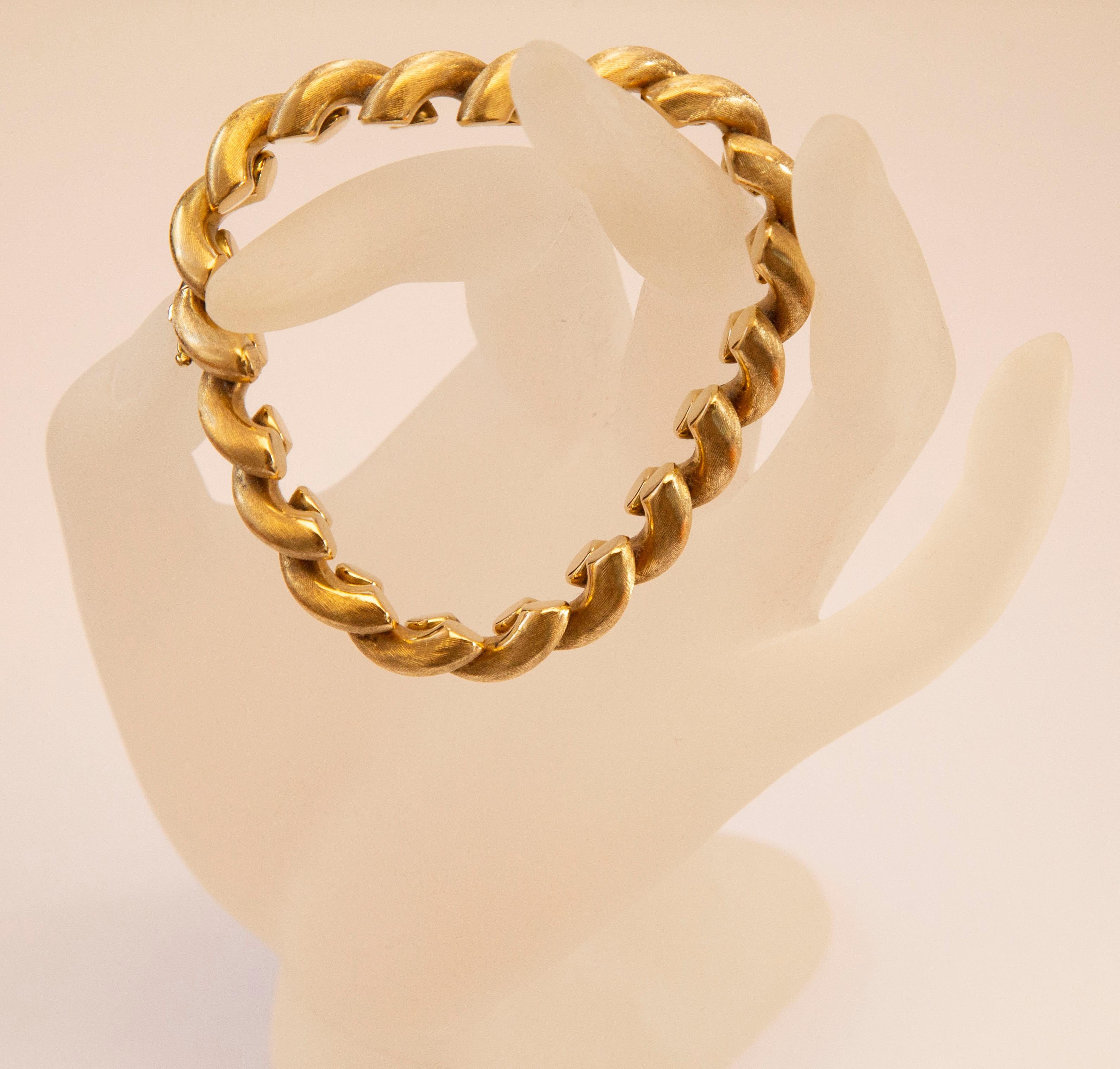 Bracelet à maillons en or jaune 18 carats de Macaroni de San Marco  en vente 5