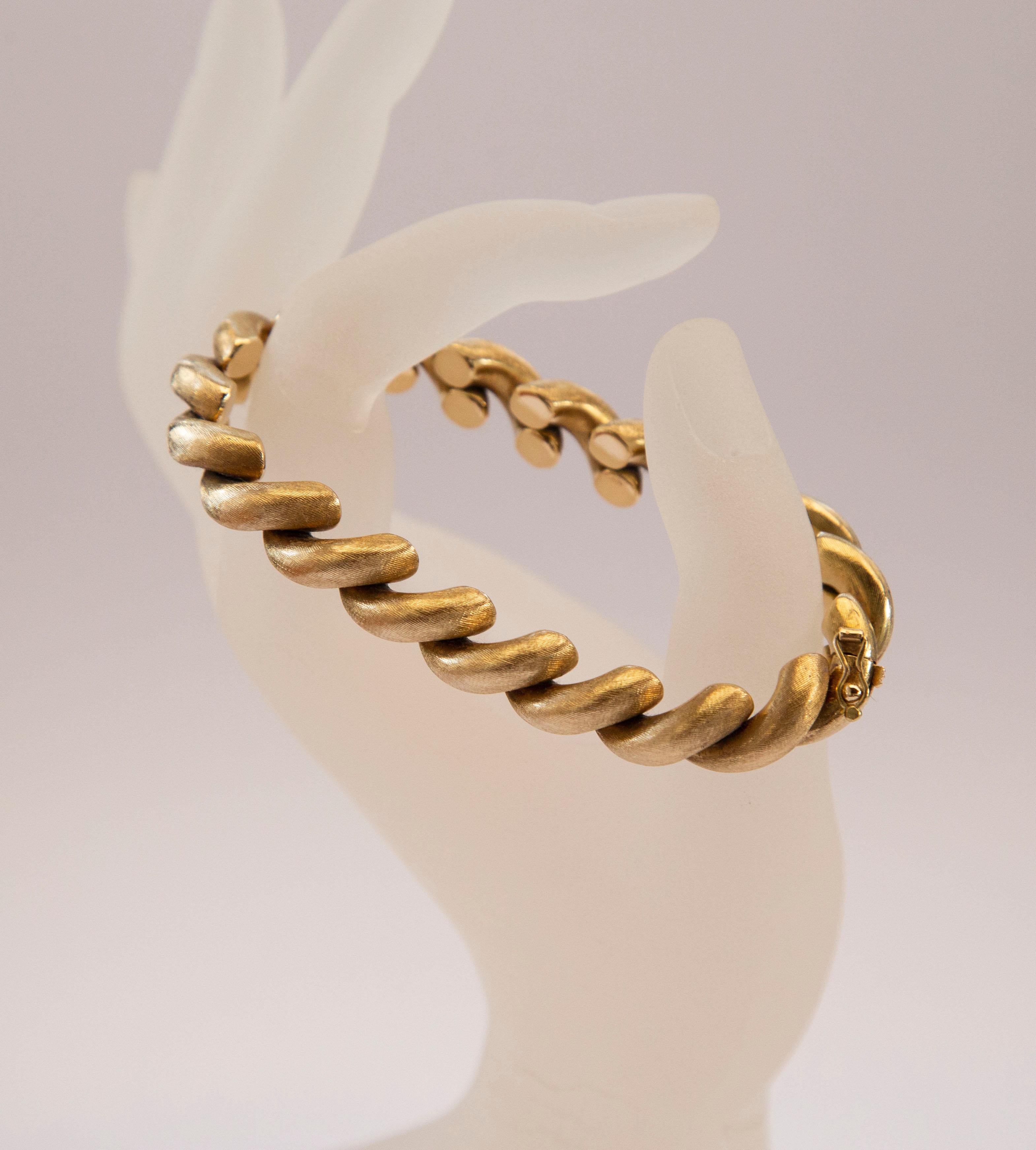 Women's 18 Karat Yellow Gold Link San Marco Macaroni Bracelet  For Sale
