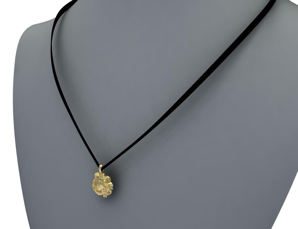 Women's or Men's 18 Karat Yellow Gold Lion Pendant Necklace For Sale