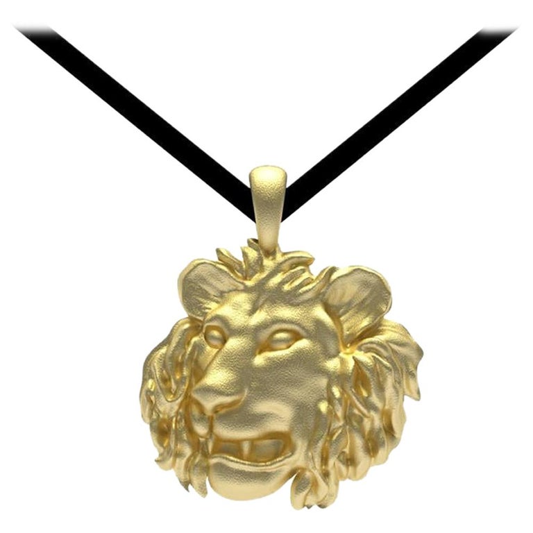18 Karat Yellow Gold Lion Pendant Necklace For Sale at 1stDibs