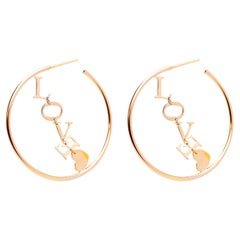 18 Karat Gelbgold Love Hoop, handgefertigte, anpassbare Ohrringe im modernen Design