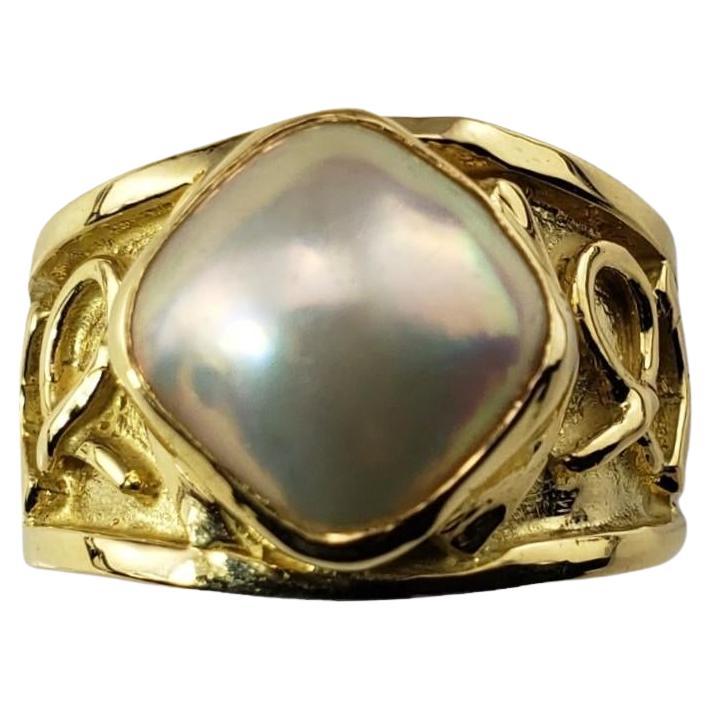 18 Karat Yellow Gold Mabe Pearl Ring Size 7.5 #15882 For Sale