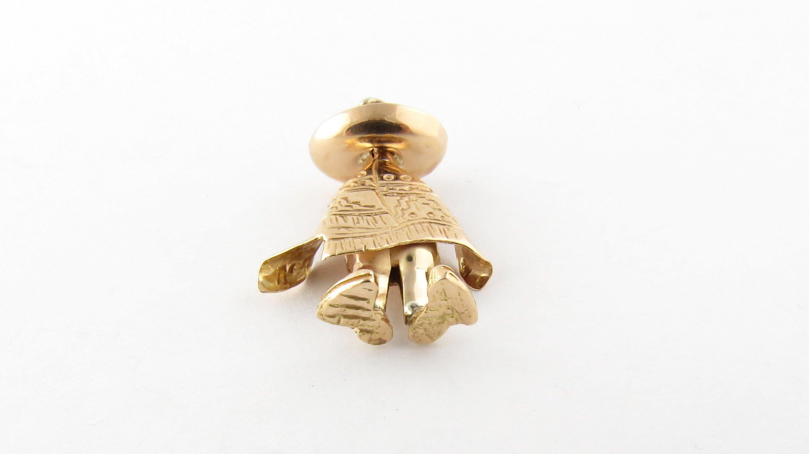 18 Karat Yellow Gold Man in Mexican Sombrero Charm In Good Condition In Washington Depot, CT