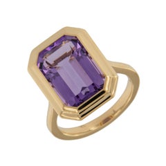 18 Karat Yellow Gold "Manhattan Collection" 6.70 Carat Amethyst Ring by Goshwara