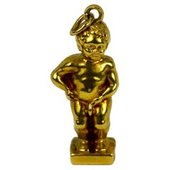 Vintage 18 Karat Yellow Gold Manneken Pis Charm Pendant