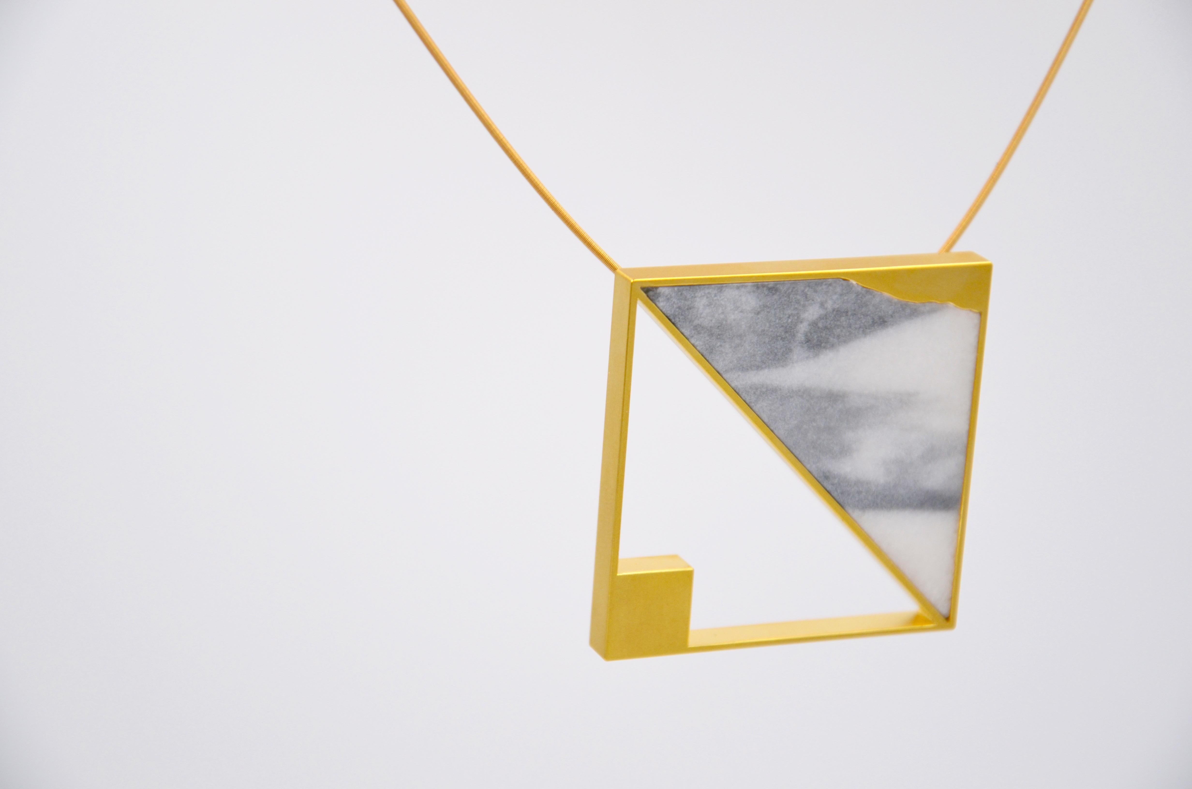 Contemporary 18 Karat Yellow Gold Marble Pendant For Sale 4