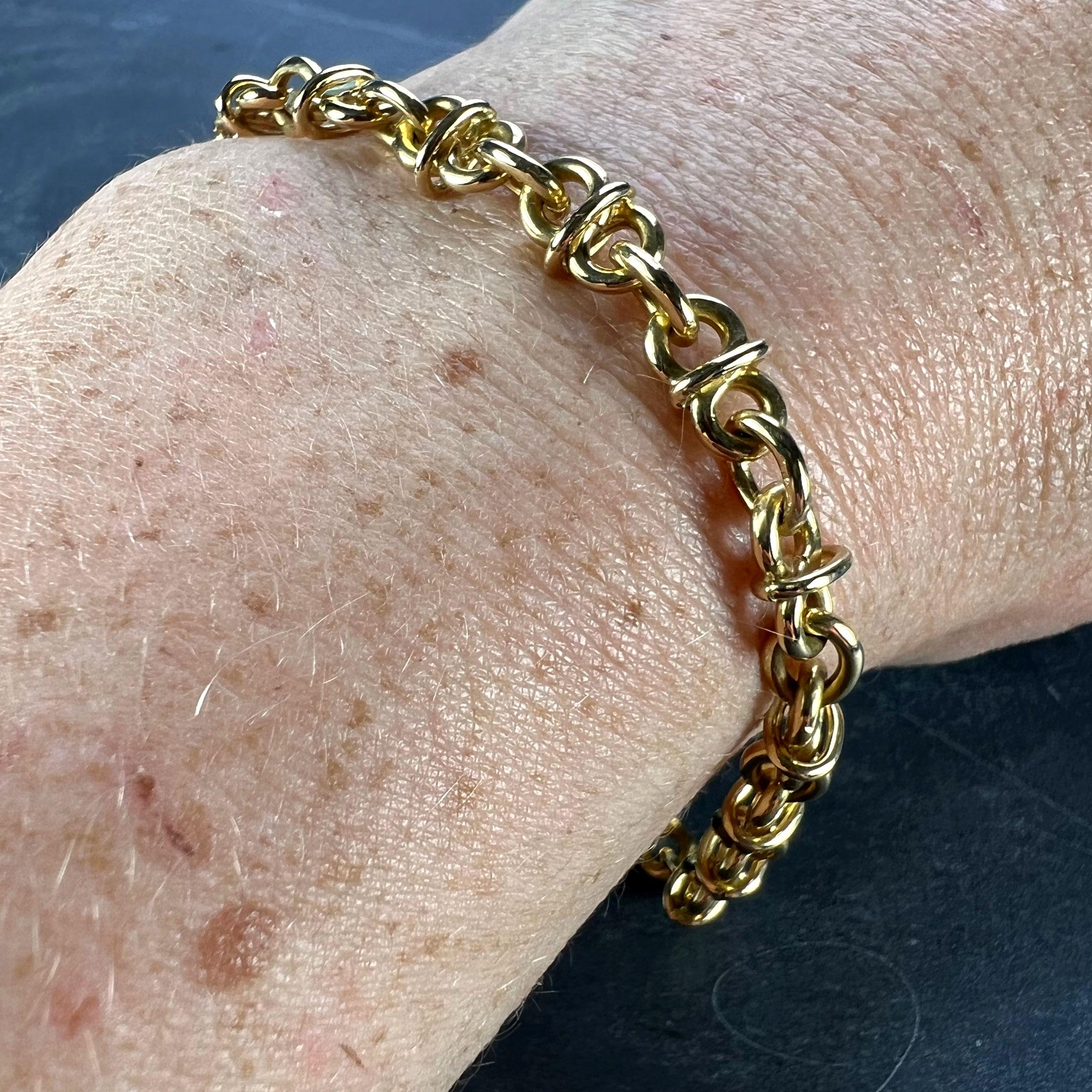 18 Karat Yellow Gold Mariner Chain Link Bracelet For Sale 2