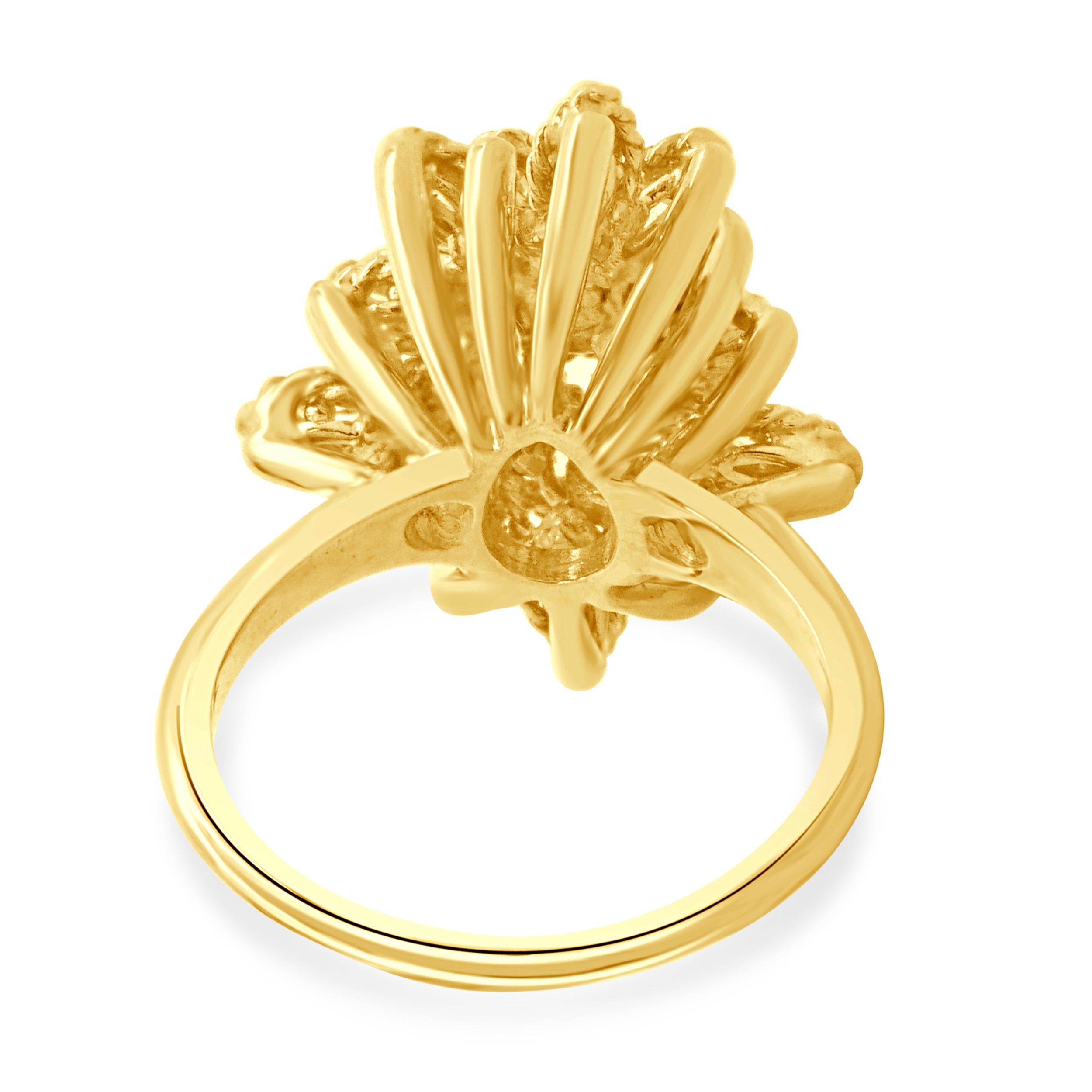 Anello da cocktail in oro giallo 18 carati con diamante rotondo e marquise In condizioni ottime in vendita a Scottsdale, AZ